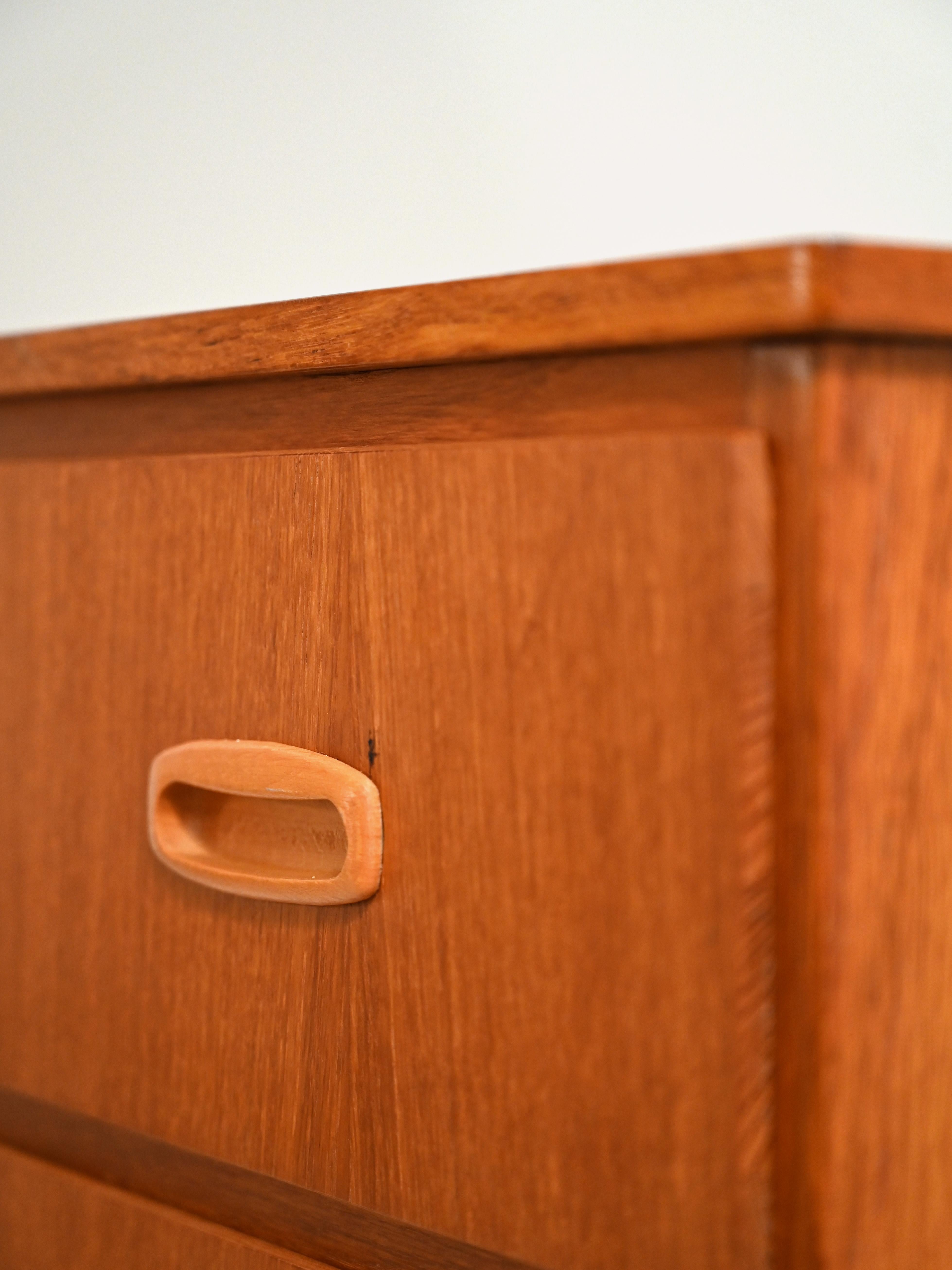 1950s Scandinavian Teak Chest of Drawers In Good Condition In Brescia, IT