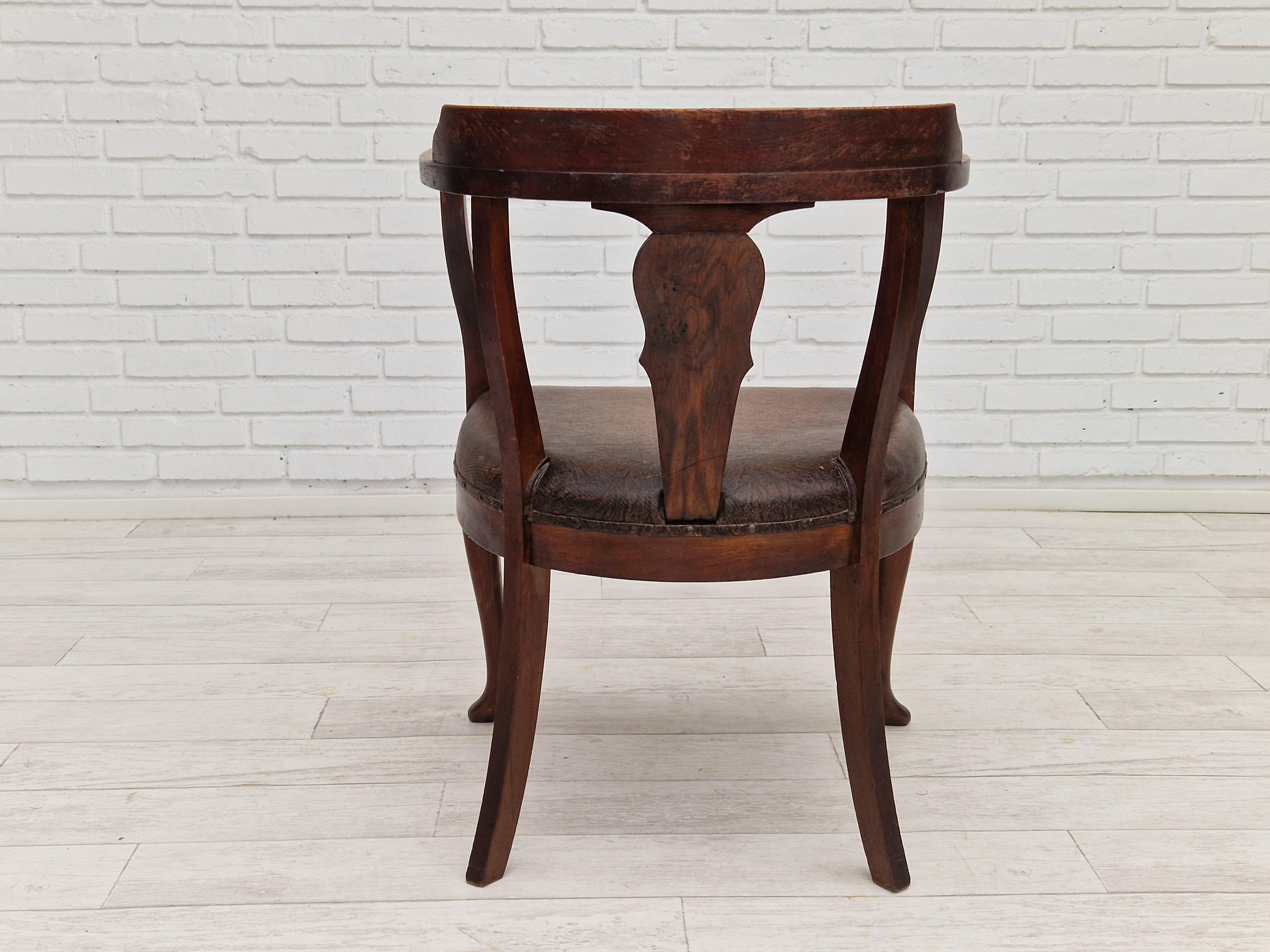 1950s, Scandinavian Vintage Armchair, Original Condition, Leather, Oak Wood For Sale 6