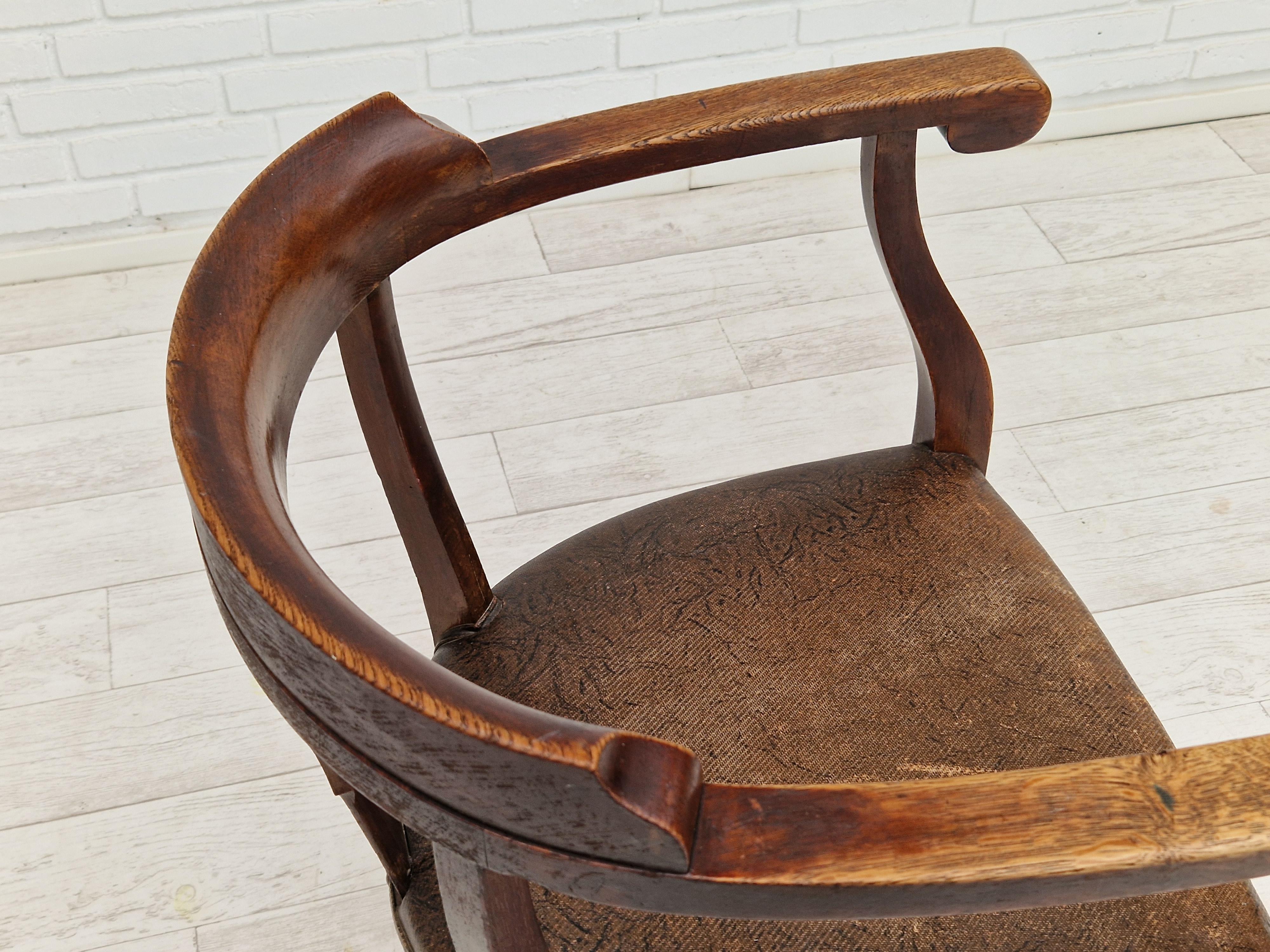 1950s, Scandinavian Vintage Armchair, Original Condition, Leather, Oak Wood For Sale 1