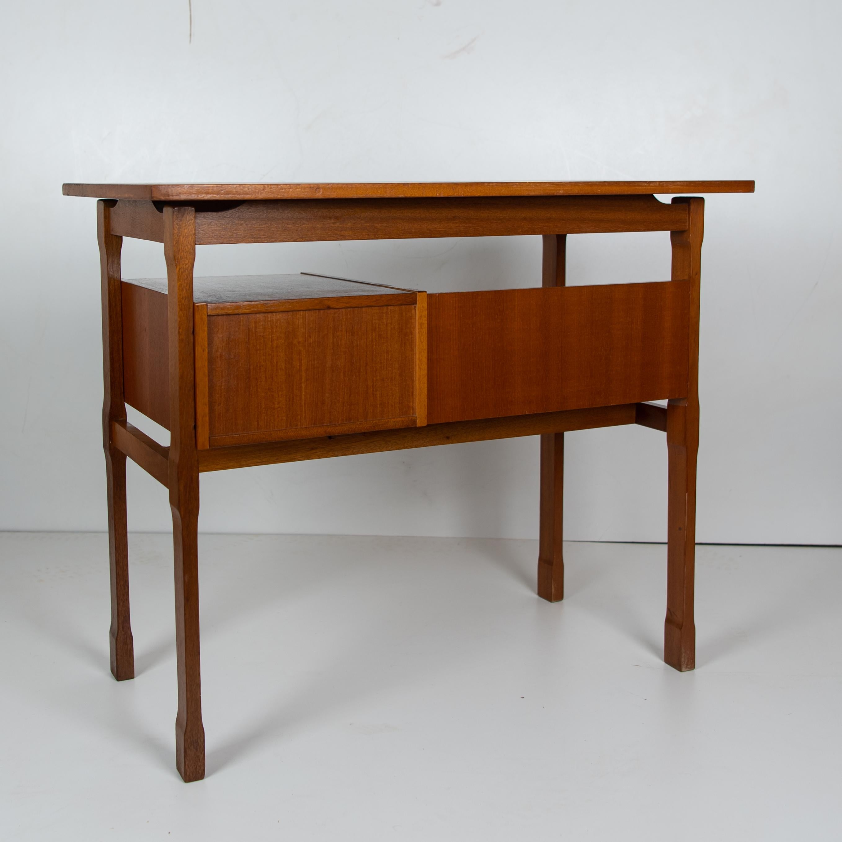 Scandinavian Vintage Desk, 1950s 1