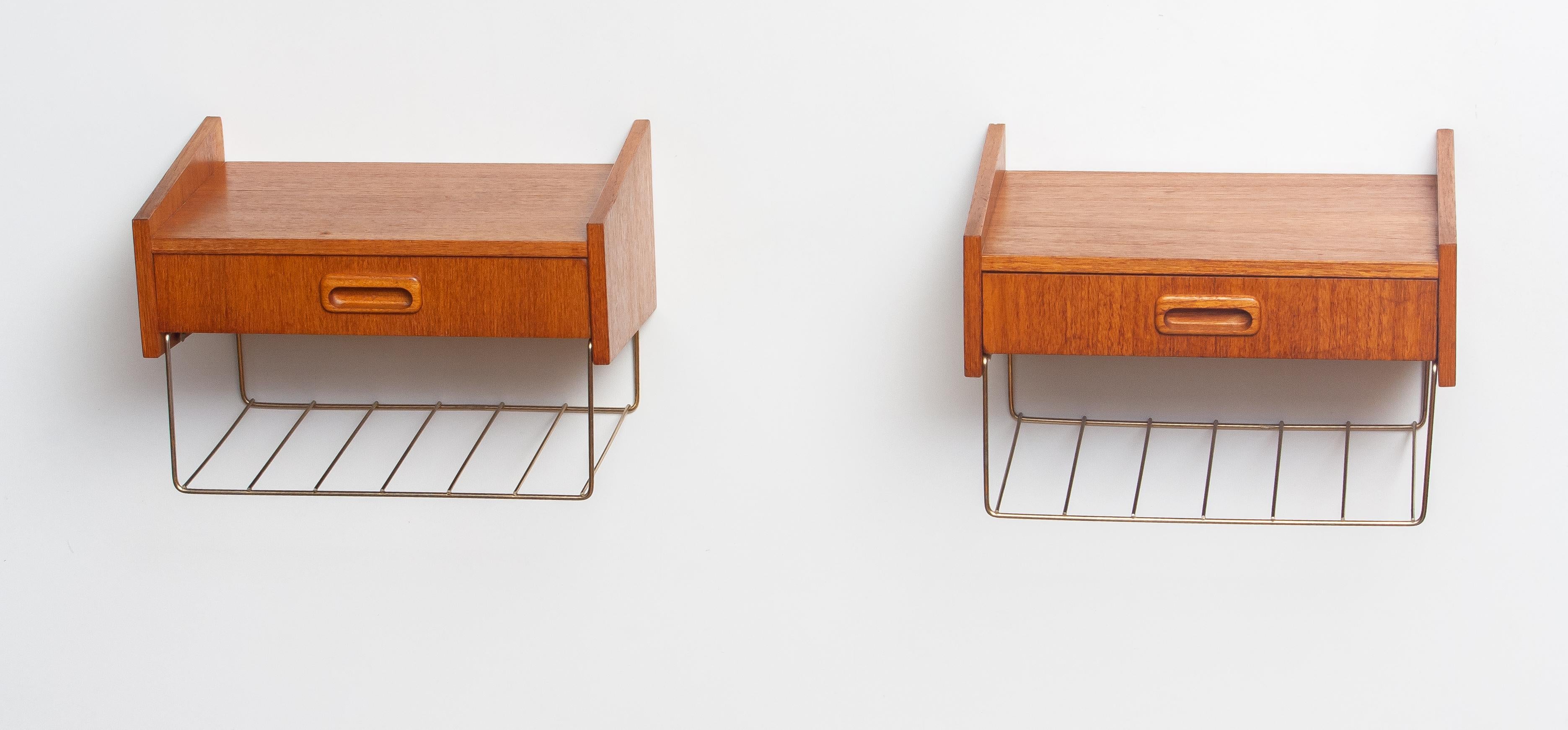 1950's Scandinavian Wall Mounted Bedside Tables / Night Stands in Teak and Brass In Good Condition In Silvolde, Gelderland