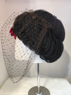 1950s Vintage Elsa Schiaparelli Black Hat with Fuchsia Bow, Unisex