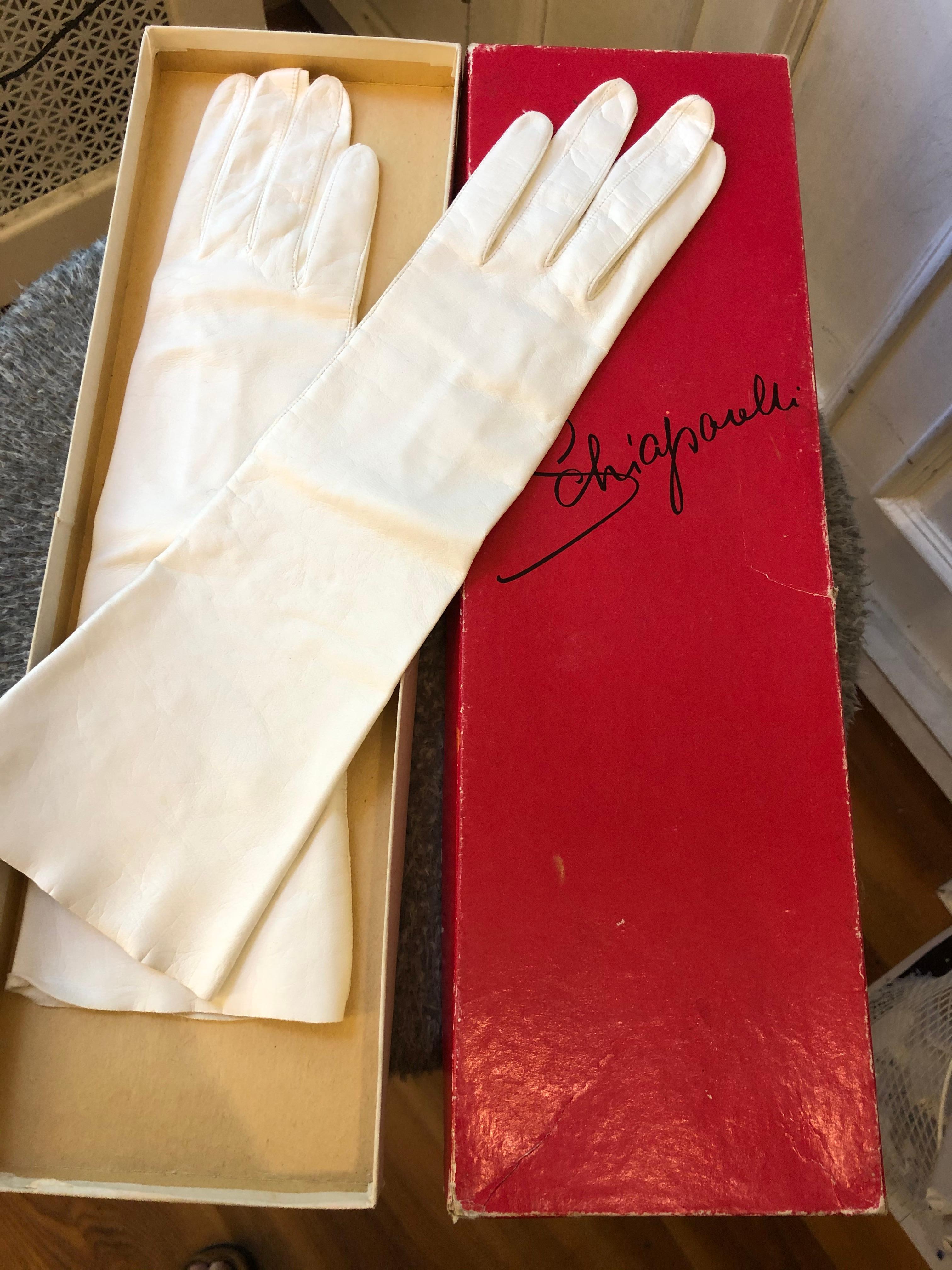 Red 1950s Schiaparelli Unworn White Kid Gloves (7) Never Worn in Original Box