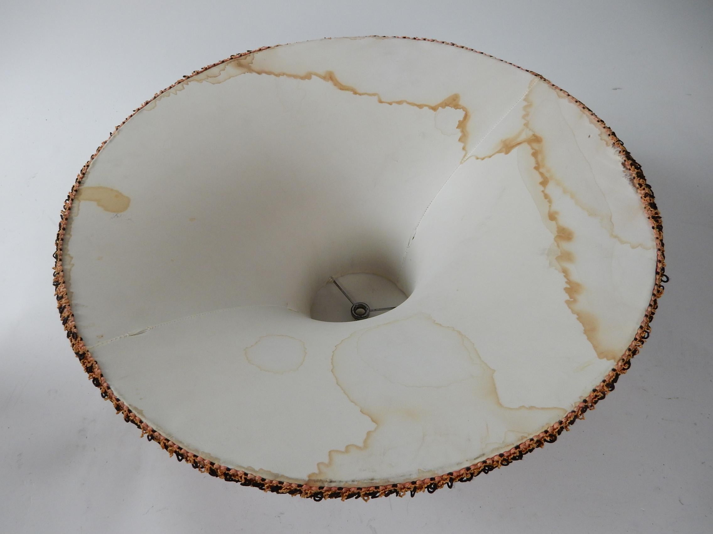 1950's Sculpted Oak Feminine Profile Table Lamp Hat Shade after Yasha Heifetz For Sale 3