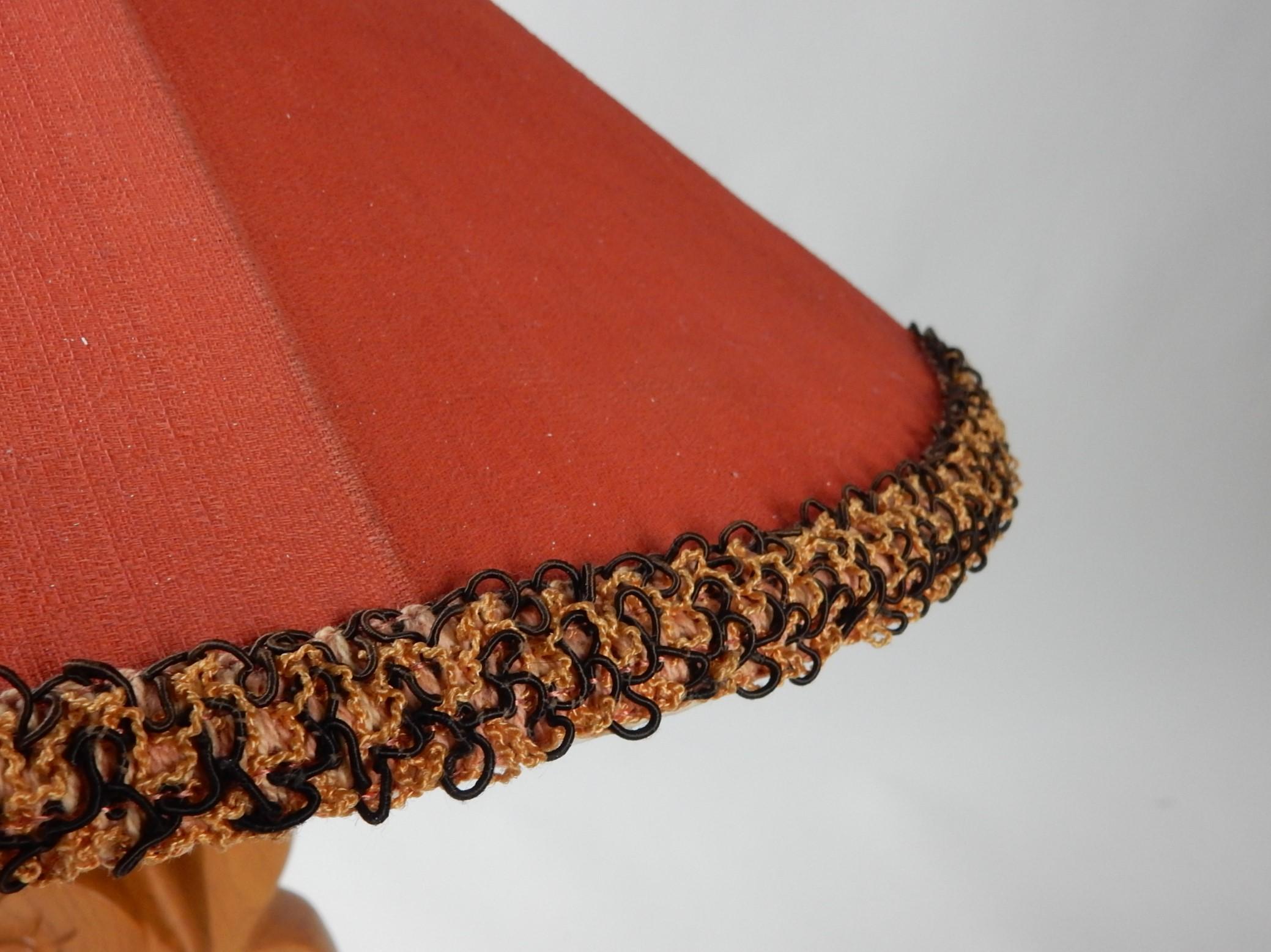 20th Century 1950's Sculpted Oak Feminine Profile Table Lamp Hat Shade after Yasha Heifetz For Sale