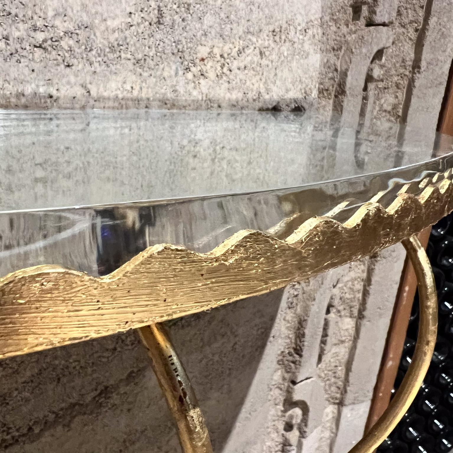 Consola de pared escultórica italiana de los años 50 Dorada sobre hierro forjado siglo XX en venta