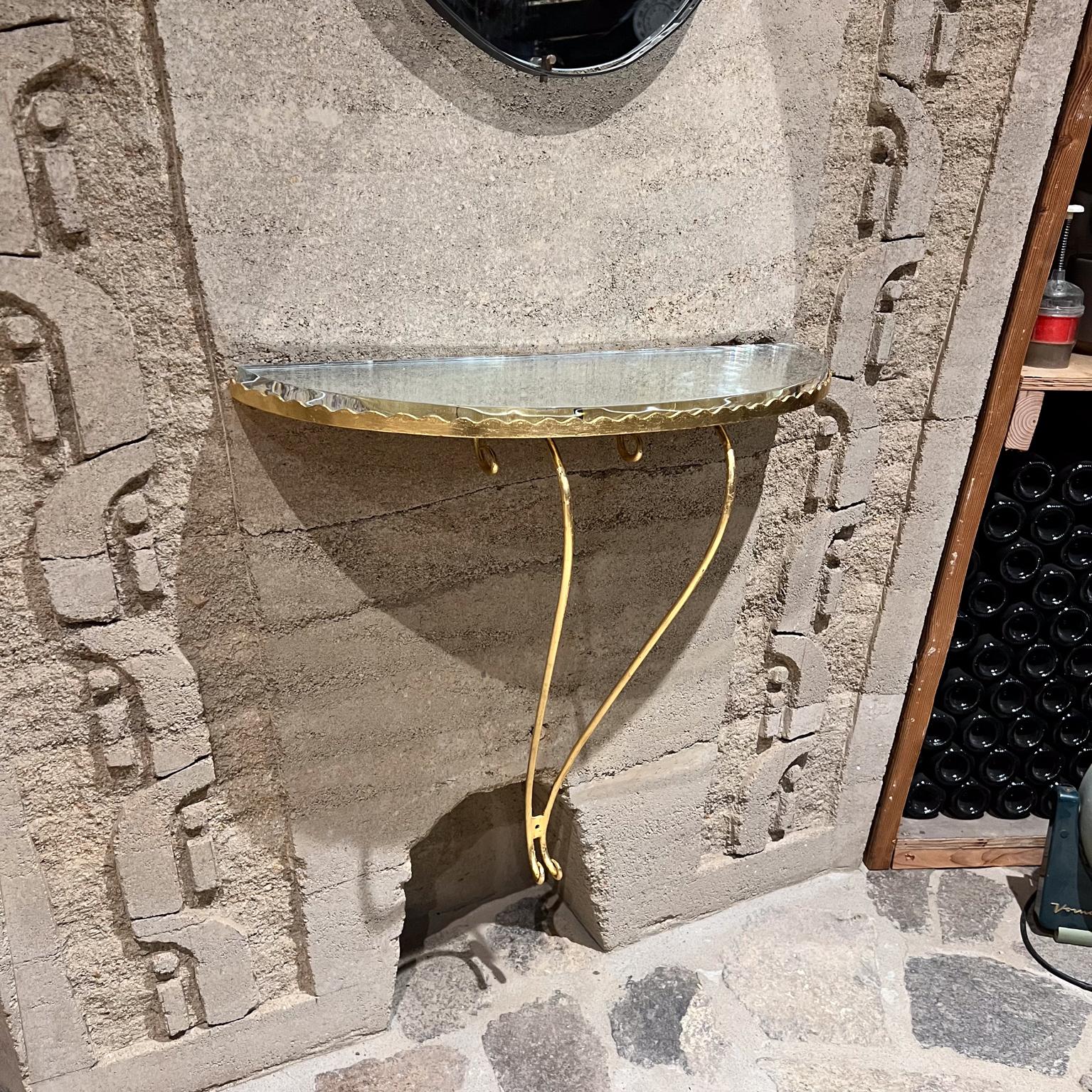 Consola de pared escultórica italiana de los años 50 Dorada sobre hierro forjado en venta 2