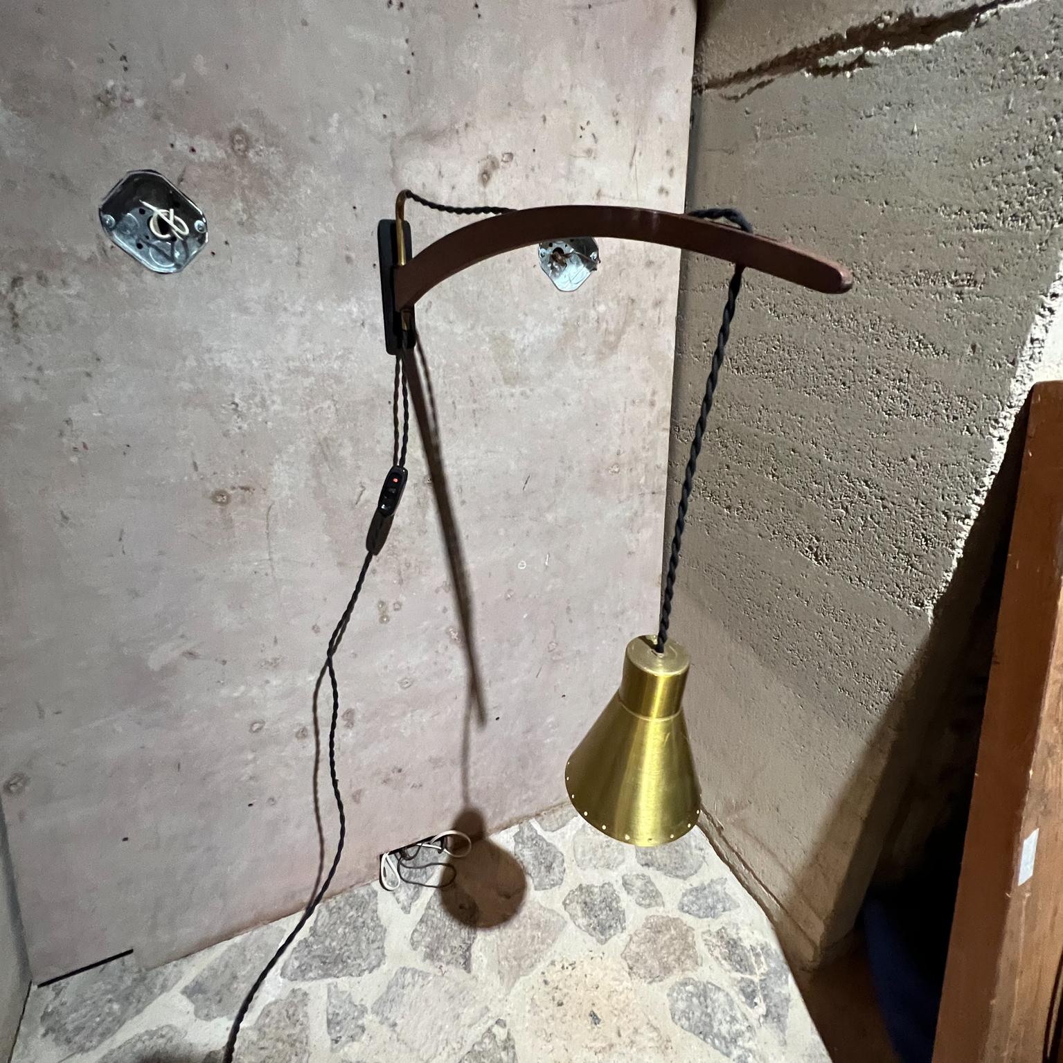 1950s Sculptural Sconce Gold Wall Lamp Adjustable Shade Style of Stilnovo Italy For Sale 2