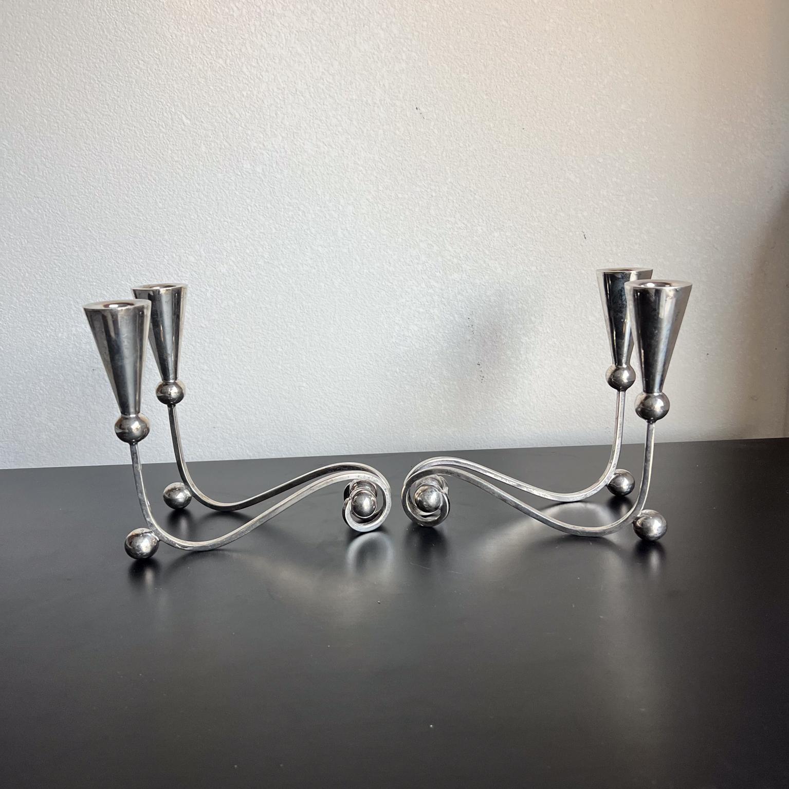 Mexicain 1950s Sculptural Sterling Silver Candelabra Set Lopez Taxco Mexico en vente