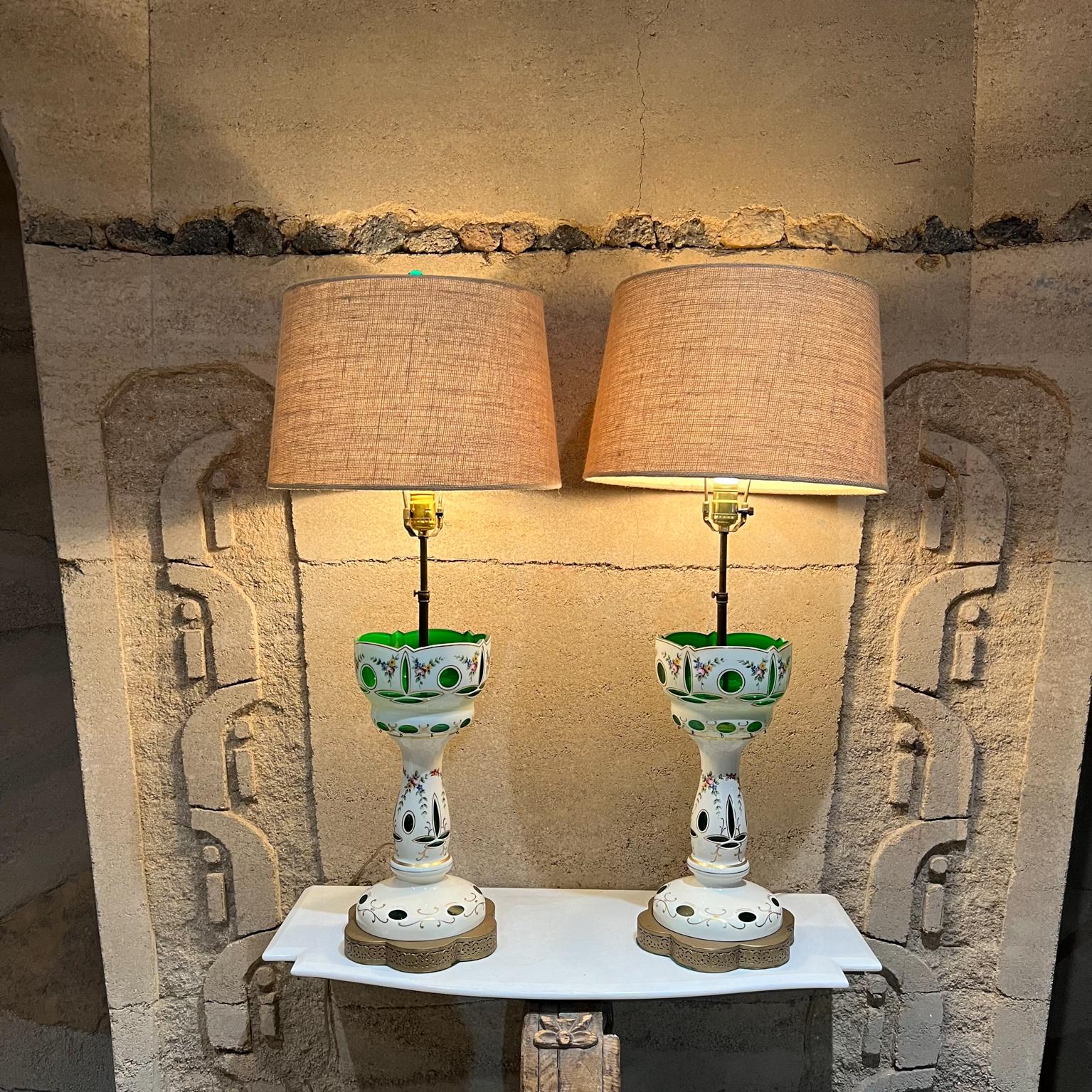 Lampes de table des années 1950 peintes à la main Bohème verre tchèque en vente 6