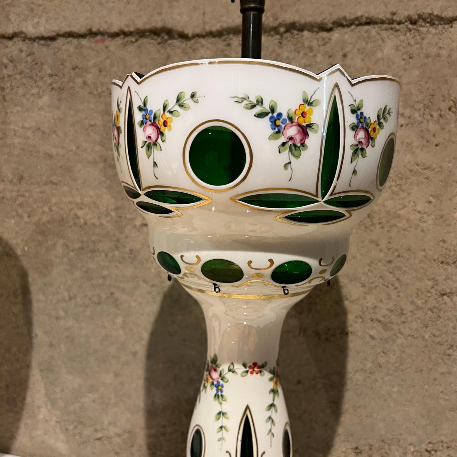 Lampes de table des années 1950 peintes à la main Bohème verre tchèque en vente 2