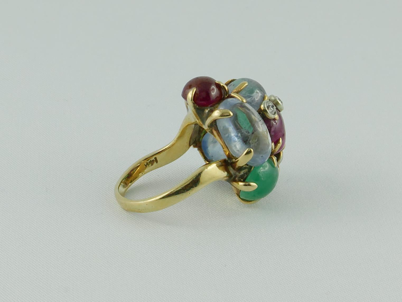 1950s Seaman Schepps Ring Ruby Emerald Sapphire Diamond 14 Karat Yellow Gold Damen