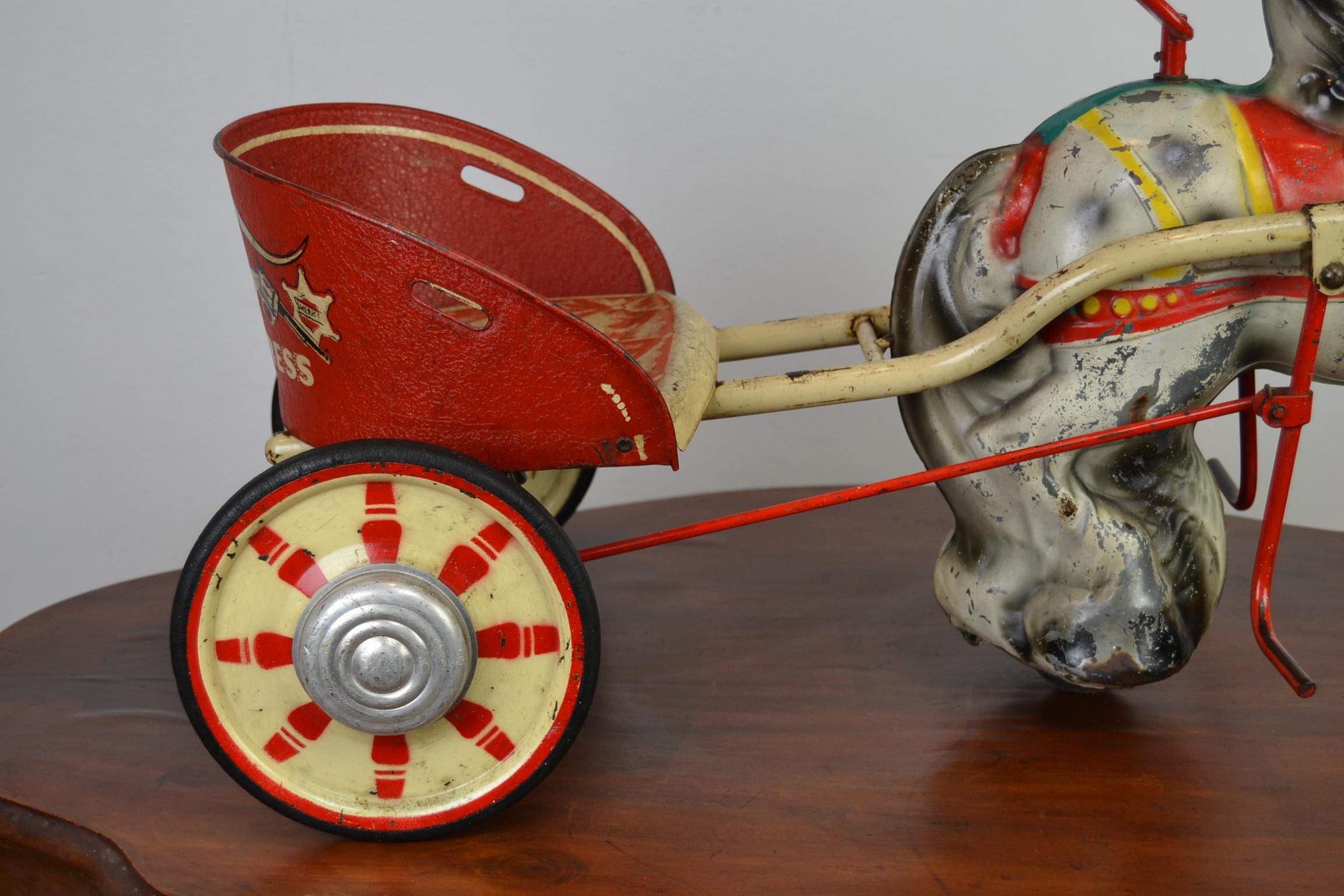 1950er Jahre Sebel Mobo Toys Pony Express Pedalspielzeug, gepresster Stahl, K.K. im Zustand „Gut“ im Angebot in Antwerp, BE