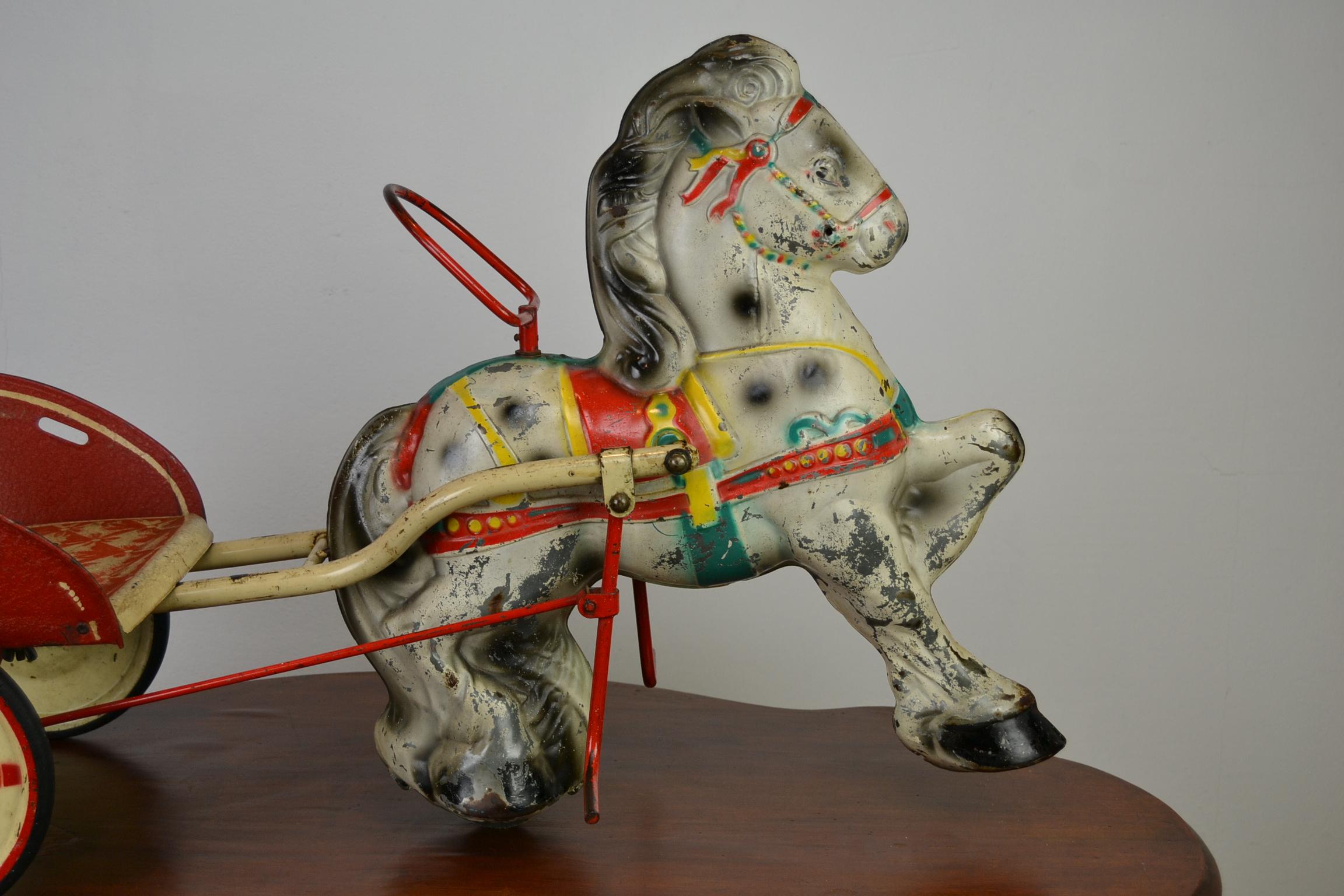 1950er Jahre Sebel Mobo Toys Pony Express Pedalspielzeug, gepresster Stahl, K.K. (20. Jahrhundert) im Angebot