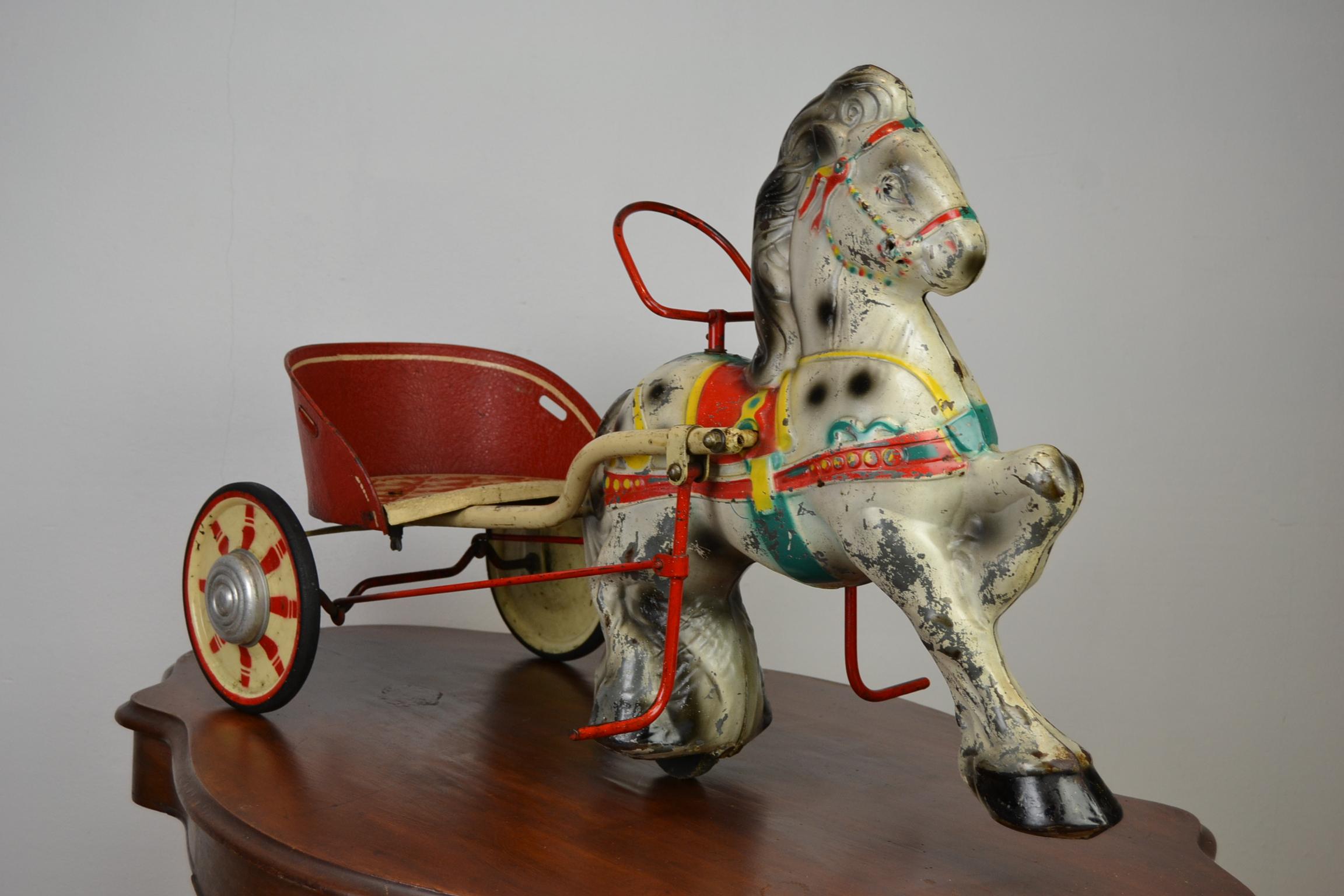 1950s Sebel Mobo Toys Pony Express Pedal Toy, Pressed Steel, U.K. In Good Condition For Sale In Retie, BE