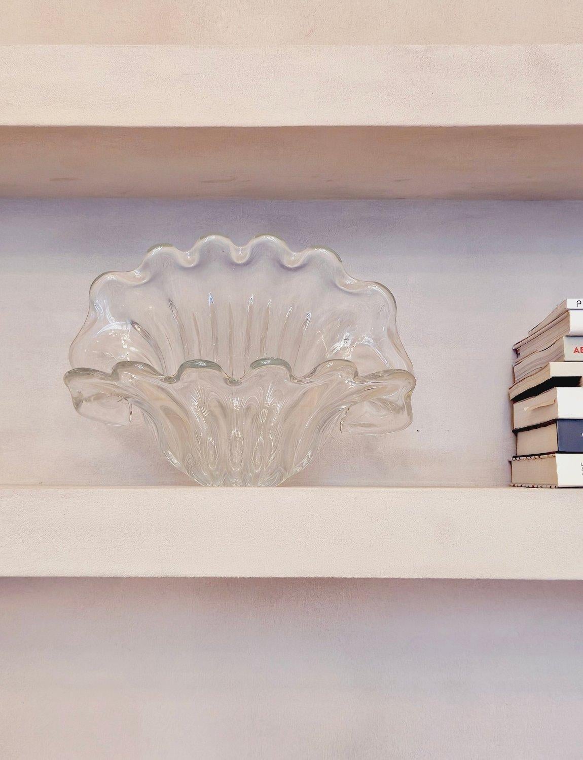 1950s Seguso Giant Murano Glass Shell Vase In Good Condition In Florence, Tuscany