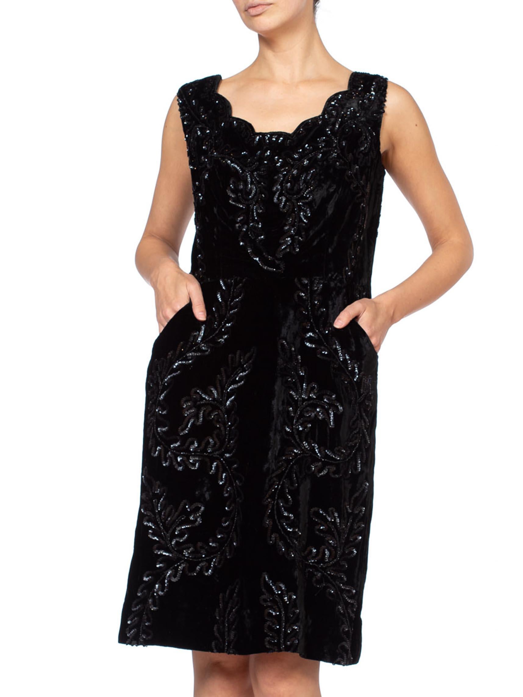 1950S Black Rayon Blend Velvet Sequin Beaded Cocktail Dress For Sale 2