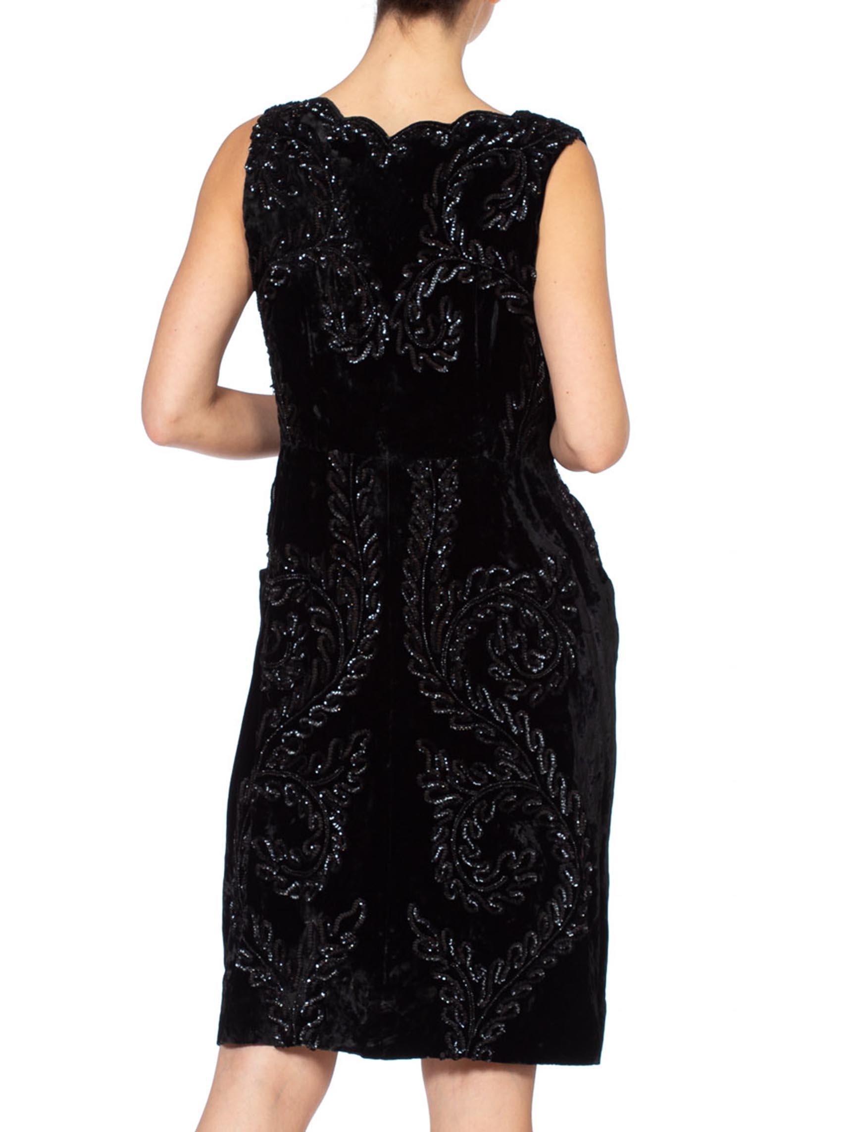 1950S Black Rayon Blend Velvet Sequin Beaded Cocktail Dress For Sale 4