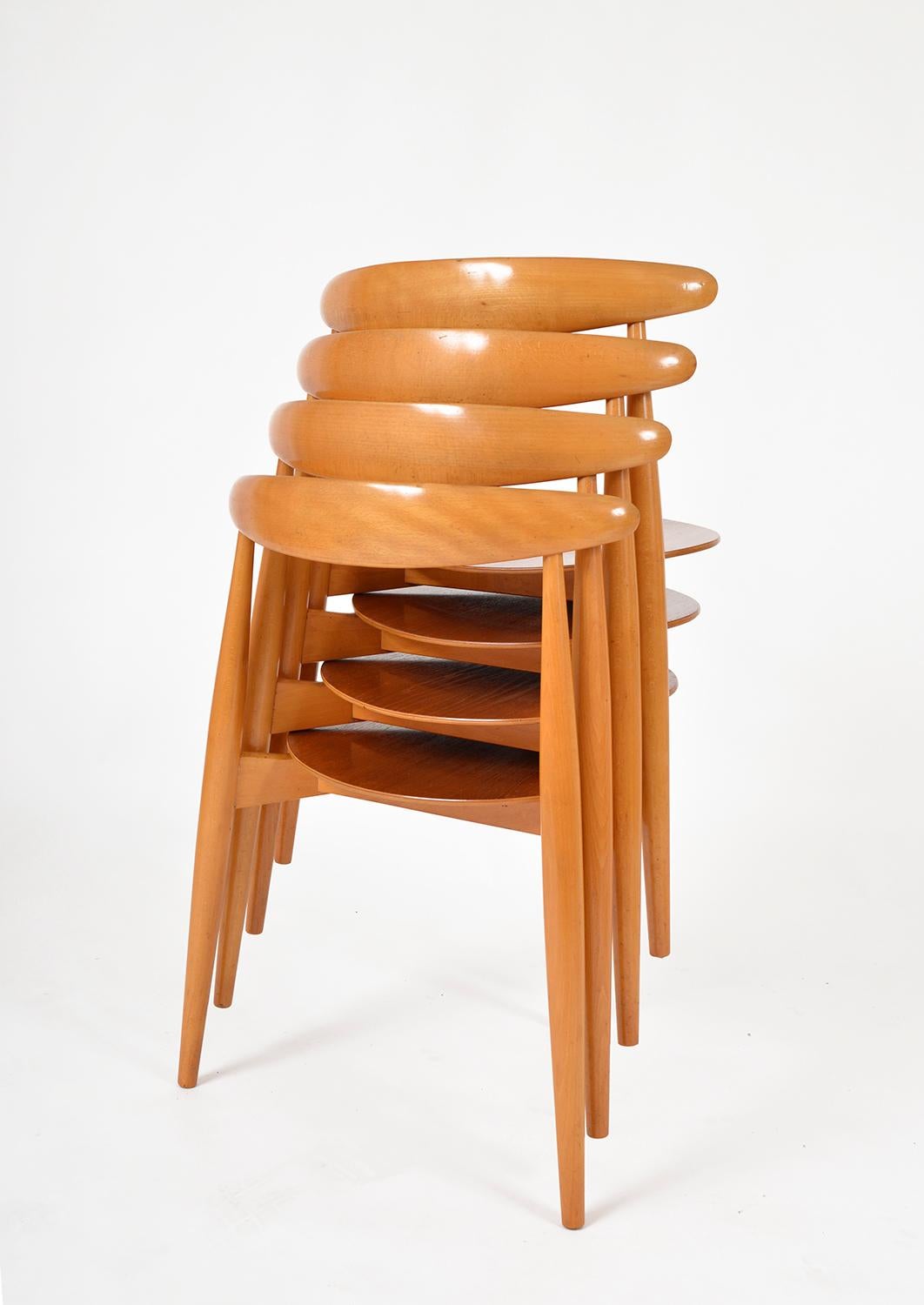 Danois 1950s Set 4 FH4103 Heart Dining Chairs by Hans Wegner for Fritz Hansen Denmark  en vente