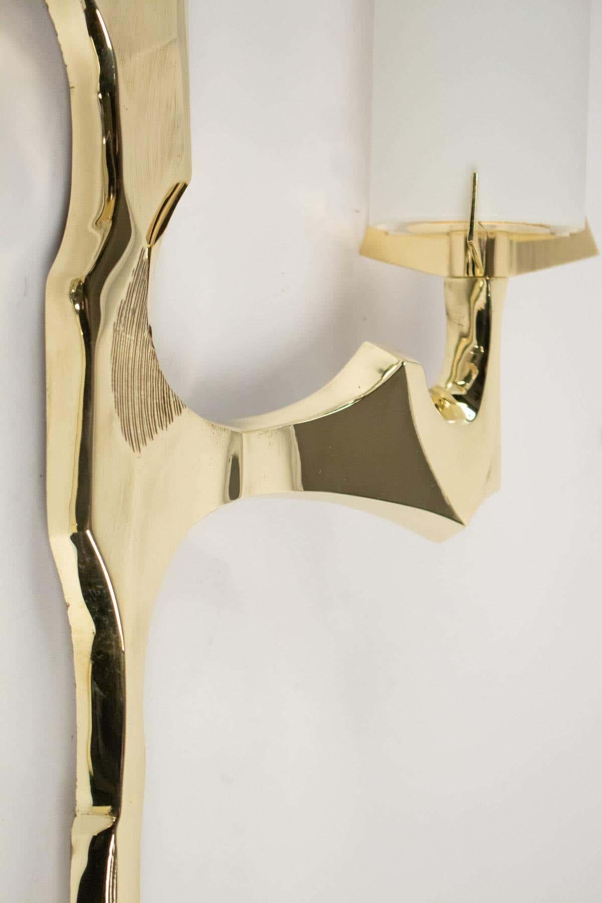 Milieu du XXe siècle Ensemble de 2 appliques Arlus en bronze doré des années 1950 en vente
