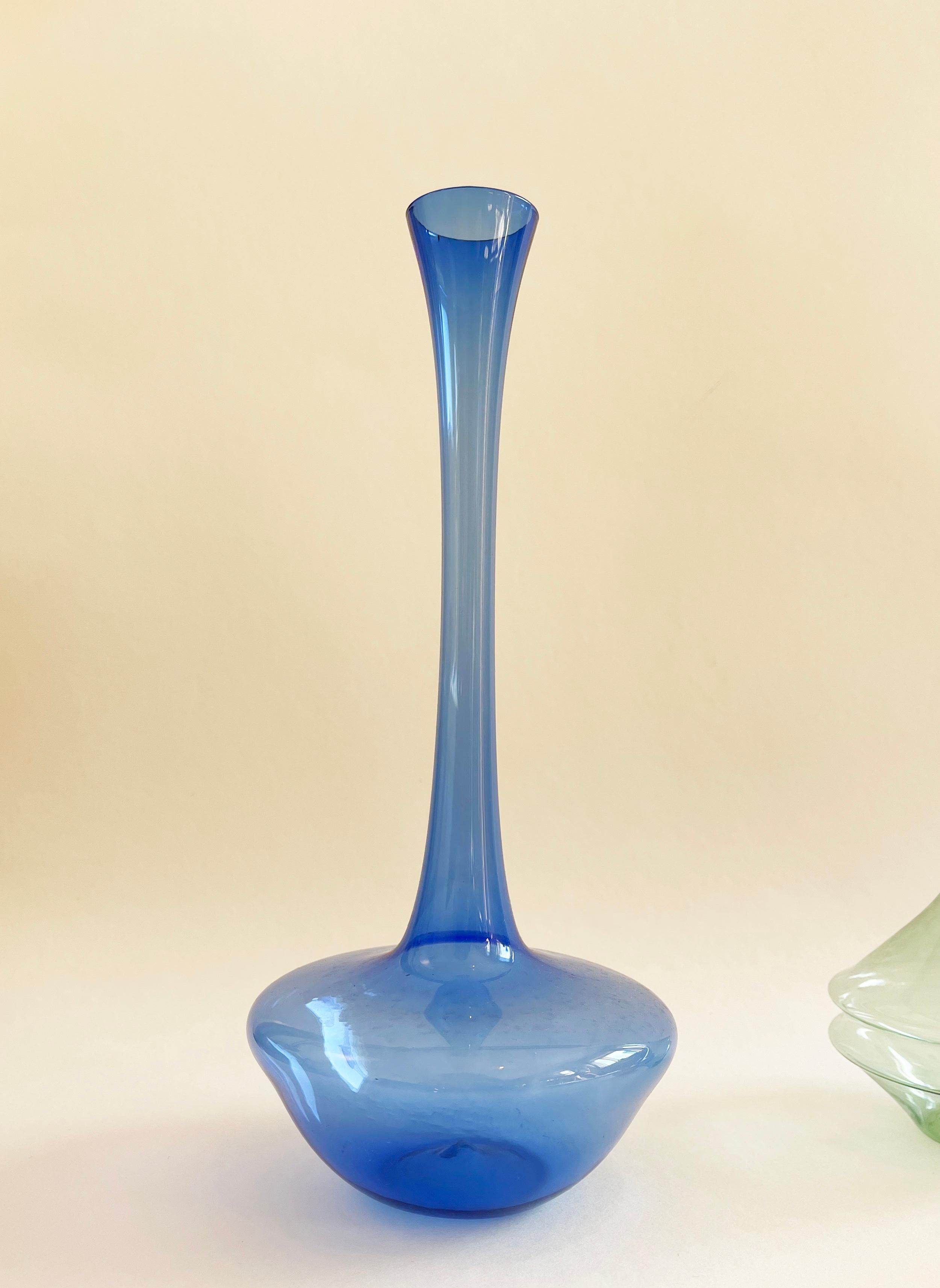 Allemand 1950s Set of 4 delicate Glass Vases by Albin Schaedel, GDR - East Germany en vente