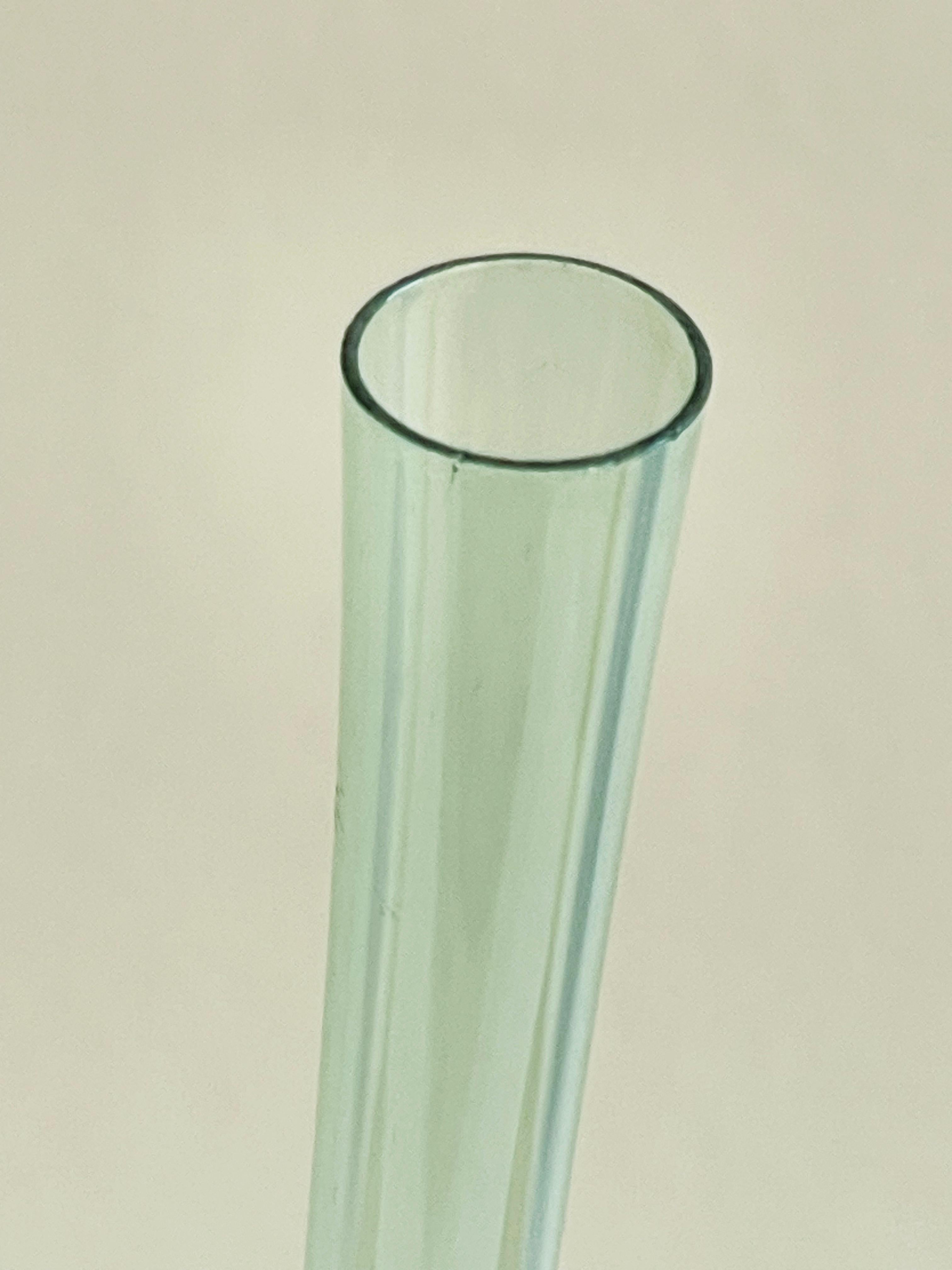 20ième siècle 1950s Set of 4 delicate Glass Vases by Albin Schaedel, GDR - East Germany en vente