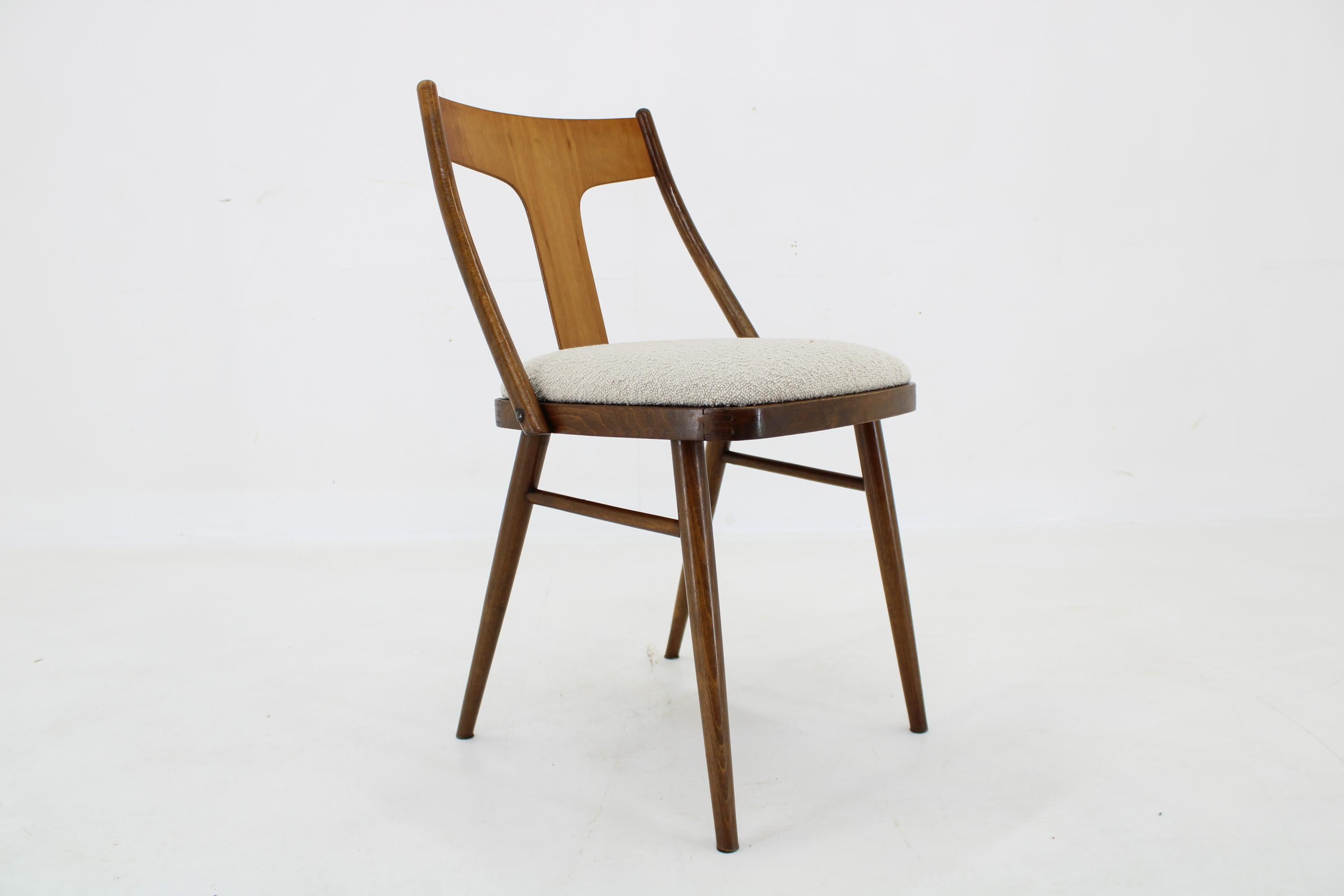 1950s Set of 4 Dining Chairs in Walnut Finish, Czechoslovakia  For Sale 5