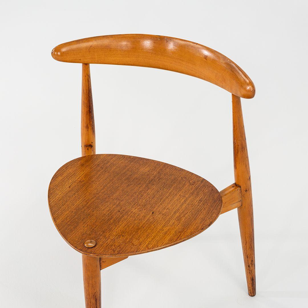 1950s Set of 4 Hans Wegner for Fritz Hansen FH4103 Stacking Heart Dining Chairs Bon état - En vente à Philadelphia, PA