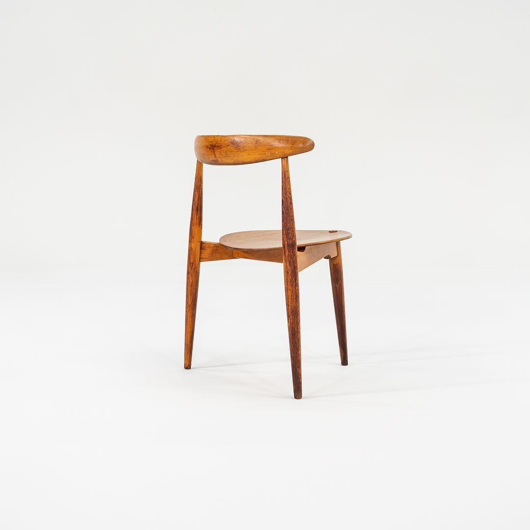 1950s Set of 4 Hans Wegner for Fritz Hansen FH4103 Stacking Heart Dining Chairs en vente 2
