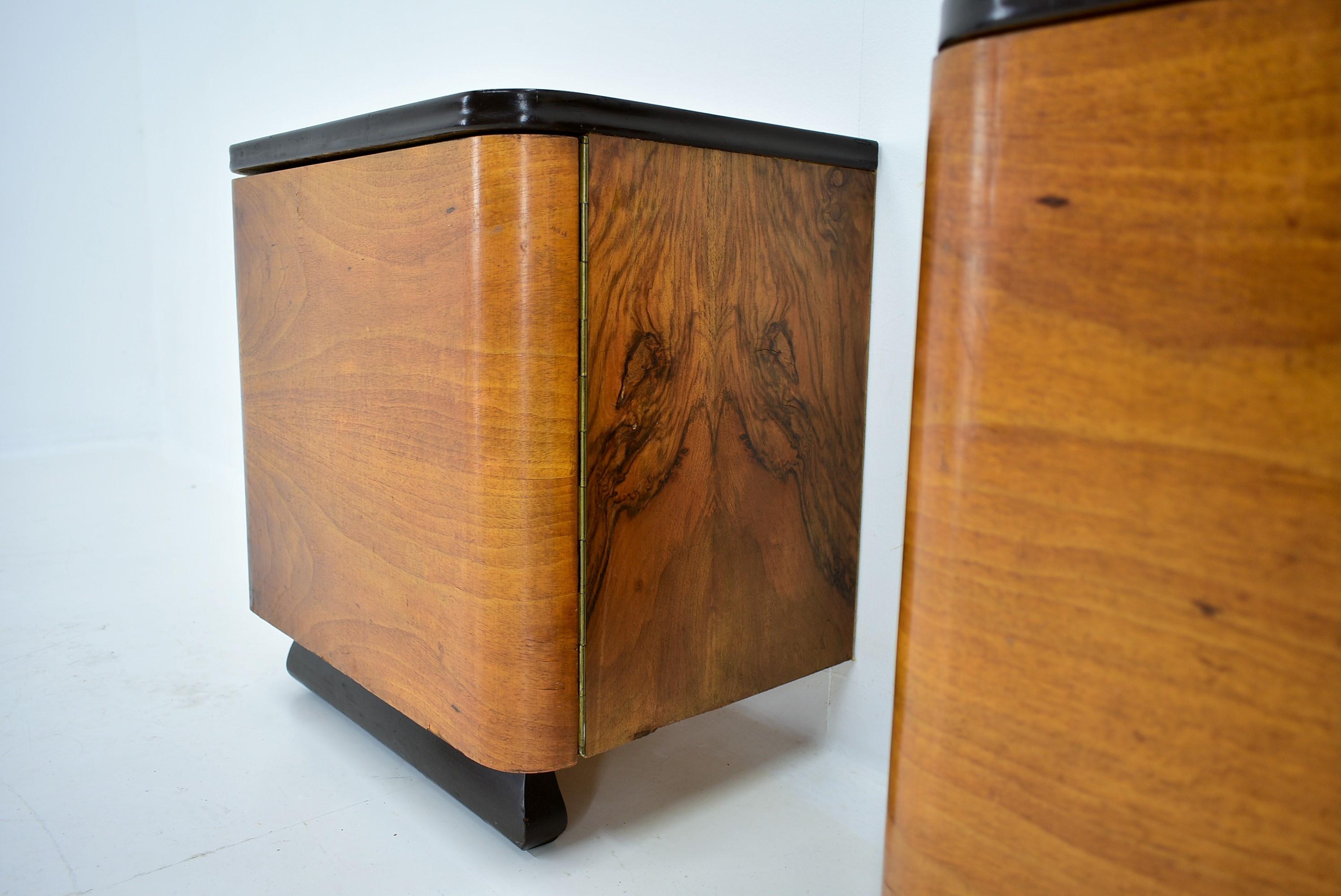 1950s Set of Bedside Tables by Jindrich Halabala, Czechoslovakia In Good Condition In Praha, CZ