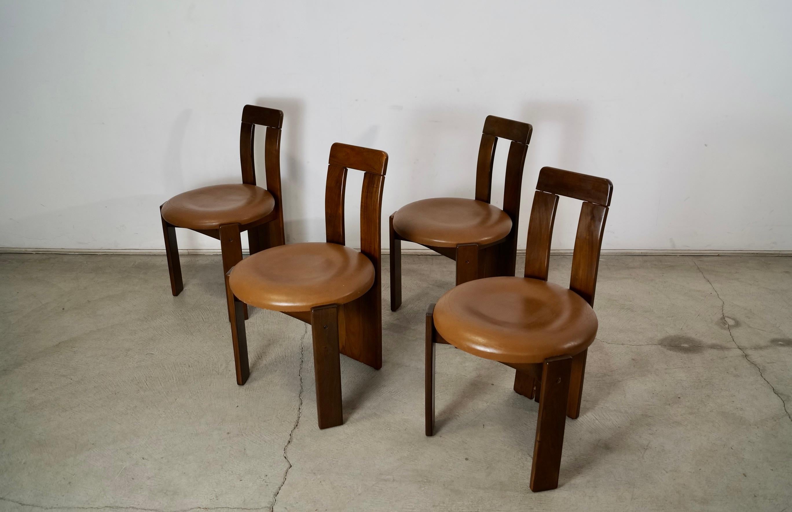 1950's Set of Four Mid-Century Brazilian Modern Sergio Rodrigues Dining Chairs For Sale 1