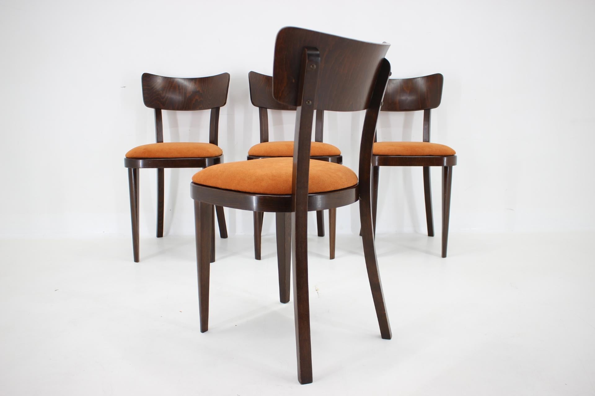 1950s Set of Four Restored Dining Chairs, Czechoslovakia For Sale 4