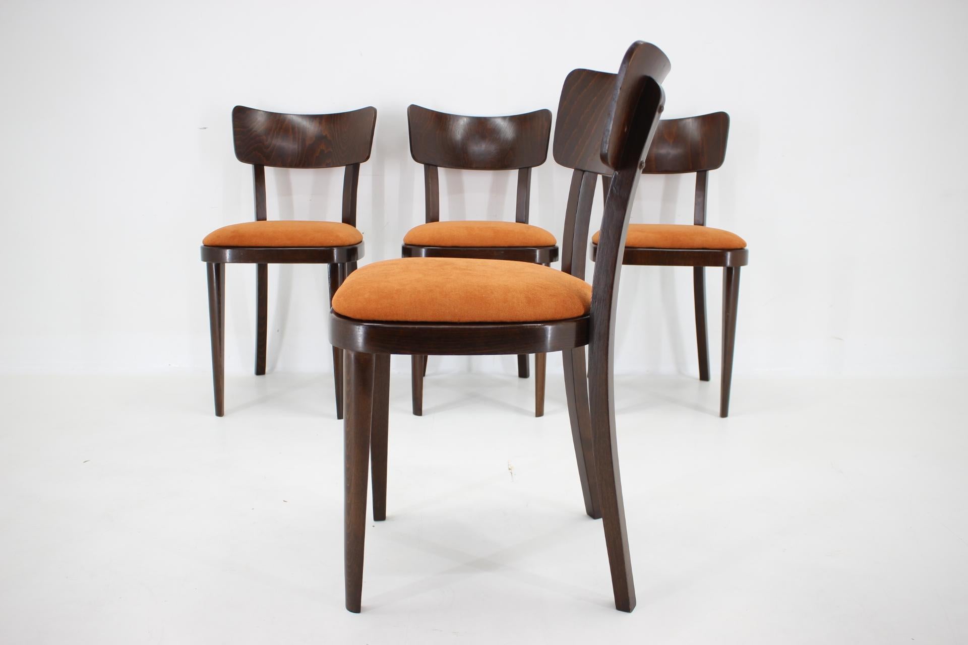 1950s Set of Four Restored Dining Chairs, Czechoslovakia For Sale 5