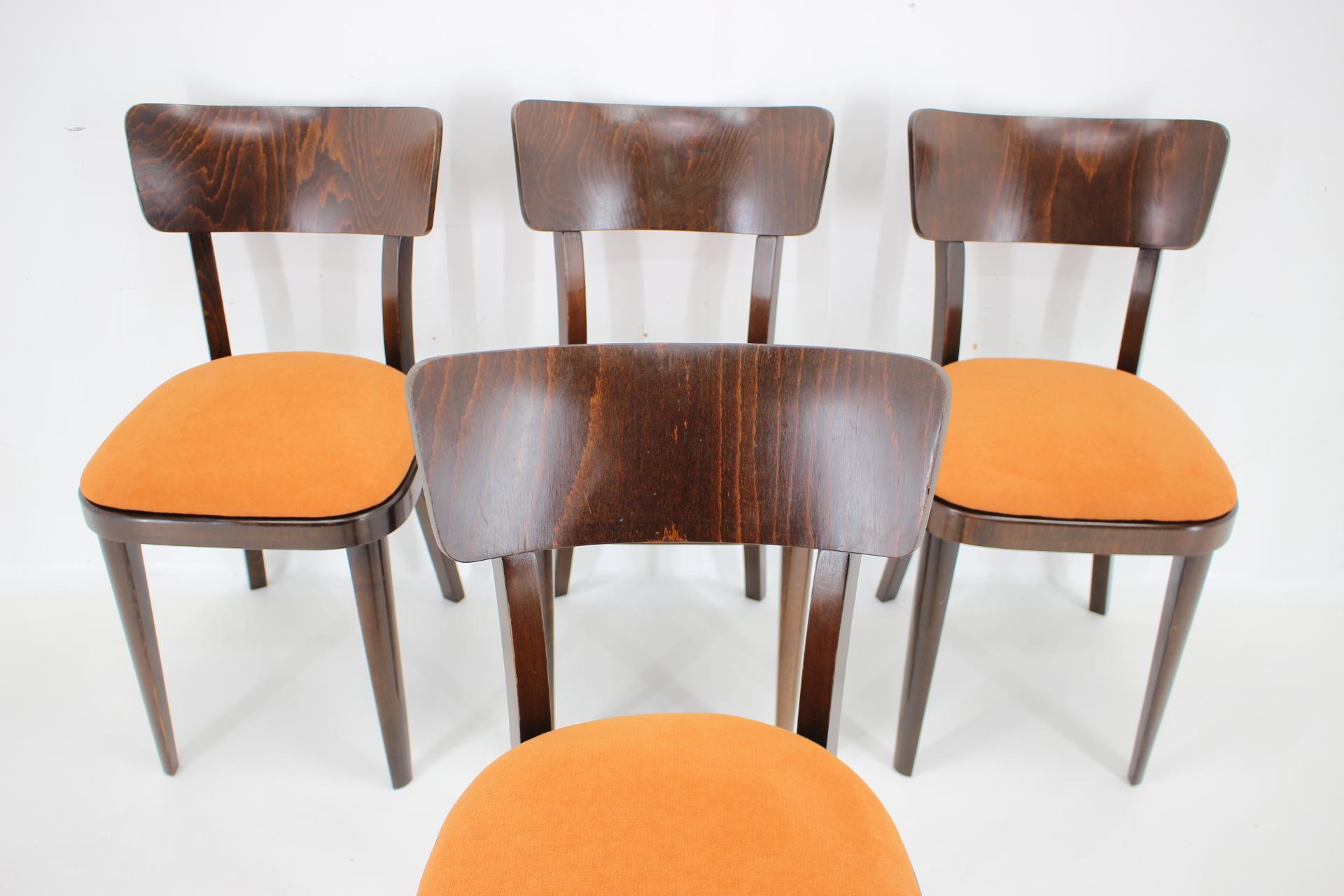 1950s Set of Four Restored Dining Chairs, Czechoslovakia For Sale 7