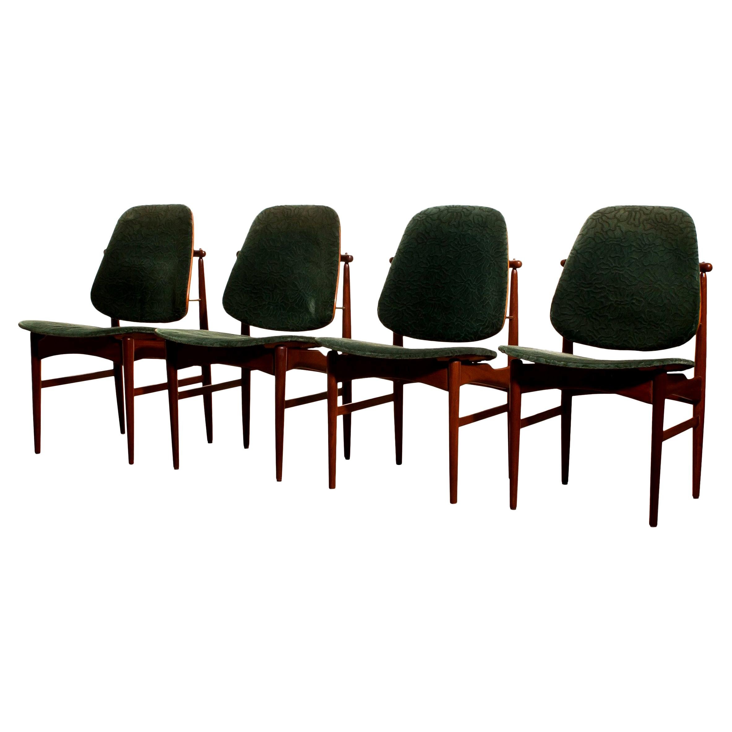 Beautiful set of four Arne Hovmand Olsen design armchairs for Hovmand-Olsen & Jutex, Denmark.
The (original) fabric needs to be replaced!
These chairs sit extremely comfortable and are beautifully finished with beautiful bronze details.
The teak