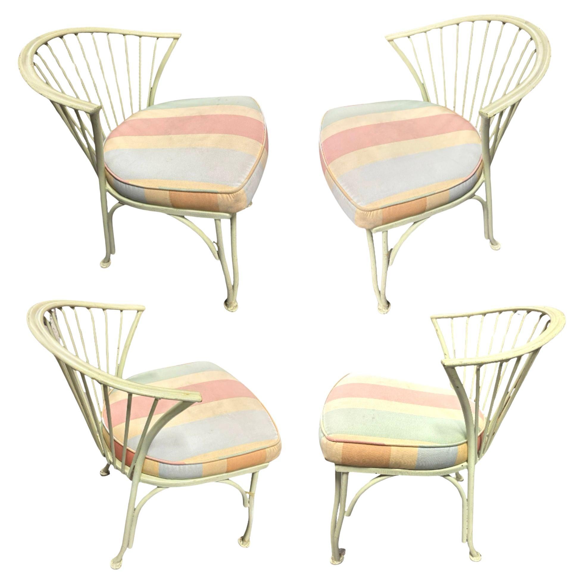 Ensemble de quatre chaises d'extérieur Woodard Pinecrest des années 1950