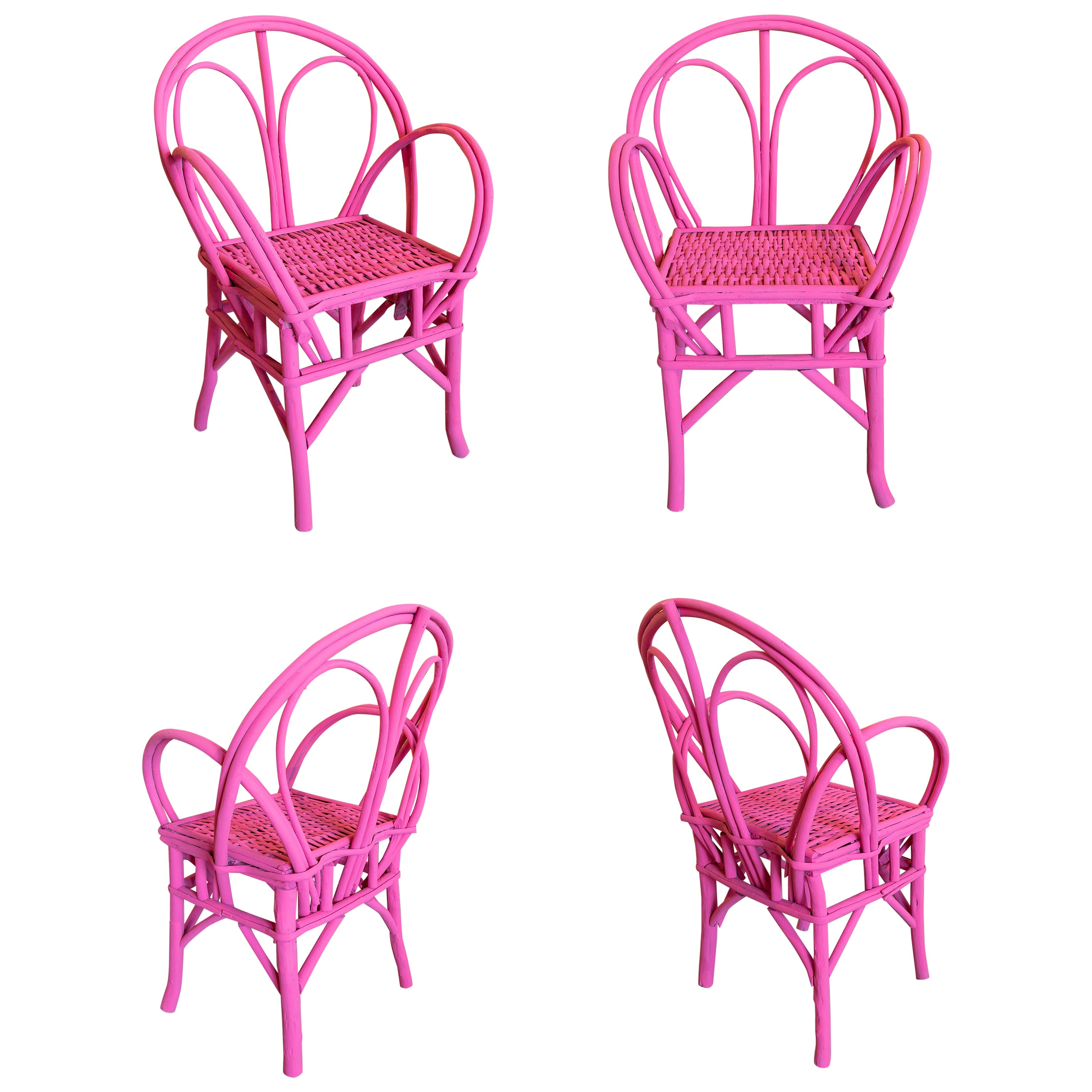 Ensemble de quatre chaises en bois peintes en rose, années 1950 en vente