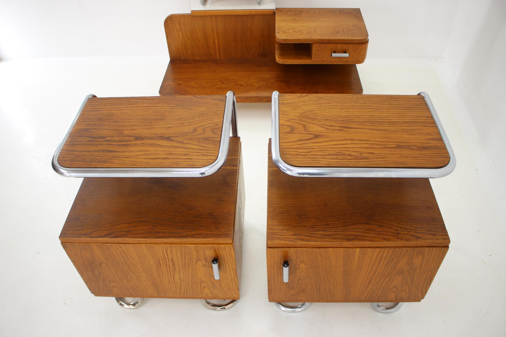 1950s Set of  Oak Bauhaus Mirror Cabinet and Bedside Tables, Czechoslovakia 7