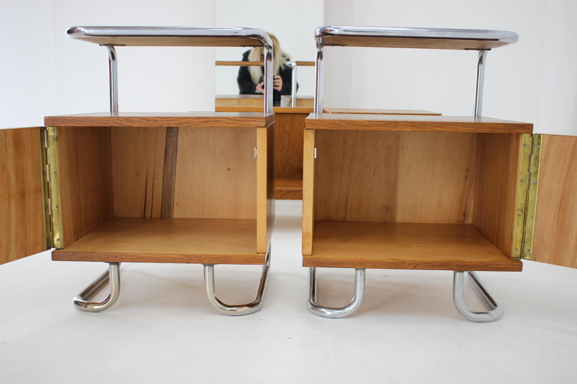 1950s Set of  Oak Bauhaus Mirror Cabinet and Bedside Tables, Czechoslovakia 11