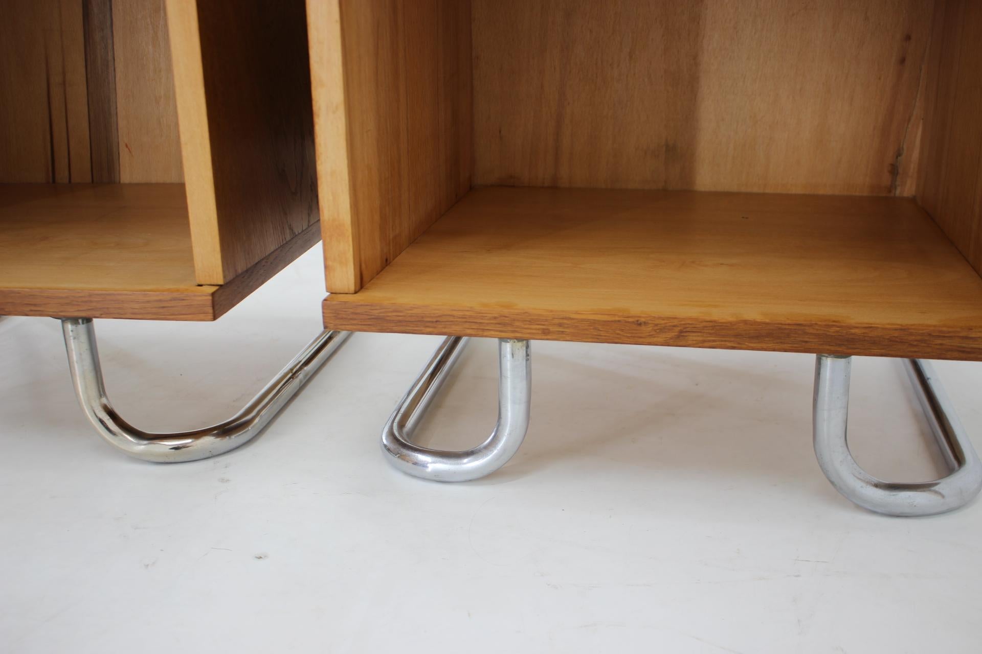 1950s Set of  Oak Bauhaus Mirror Cabinet and Bedside Tables, Czechoslovakia 12