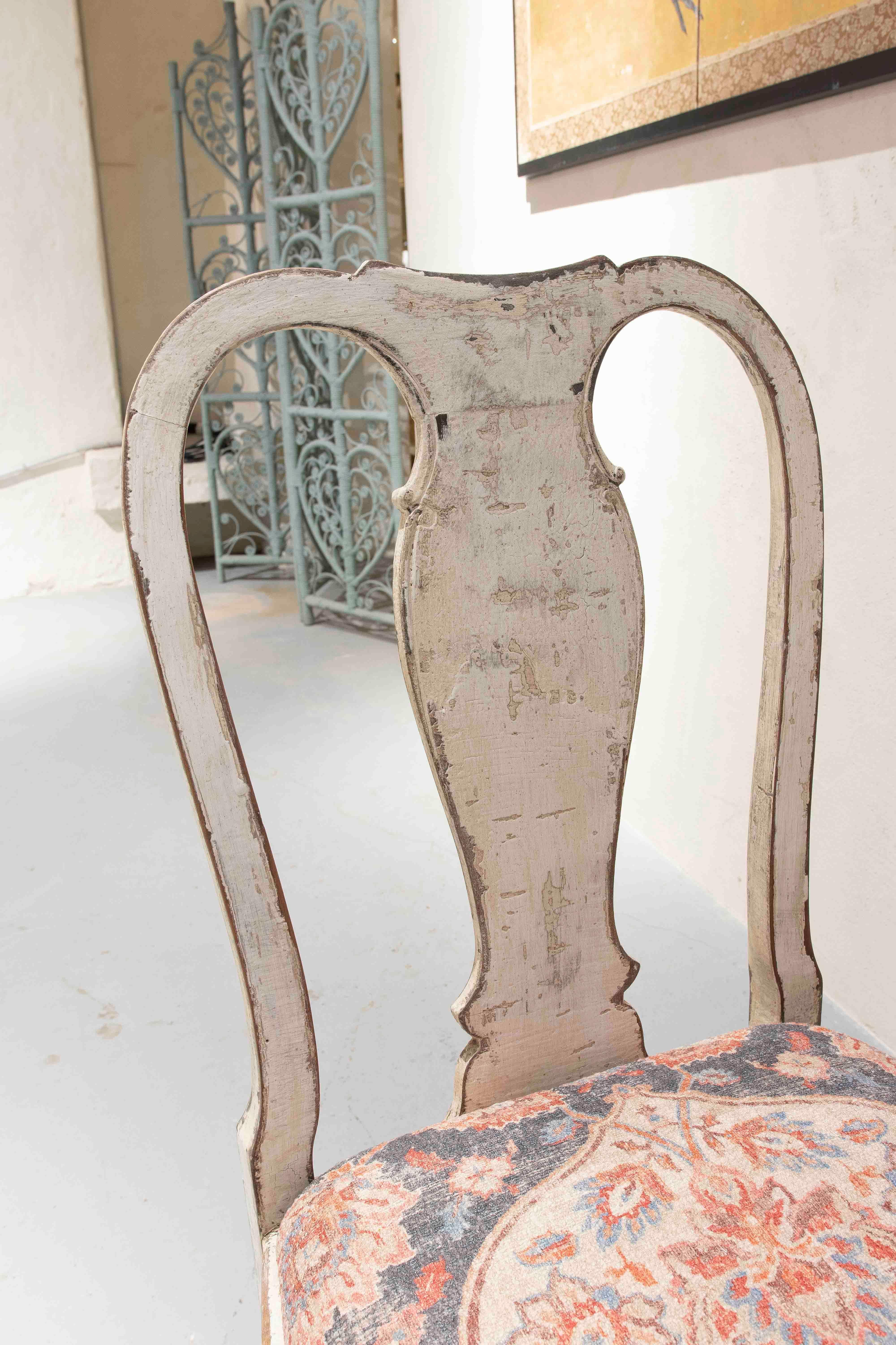 1950s Set of Six Antique Louis XV Style Chairs with Classic Upholstery en vente 4