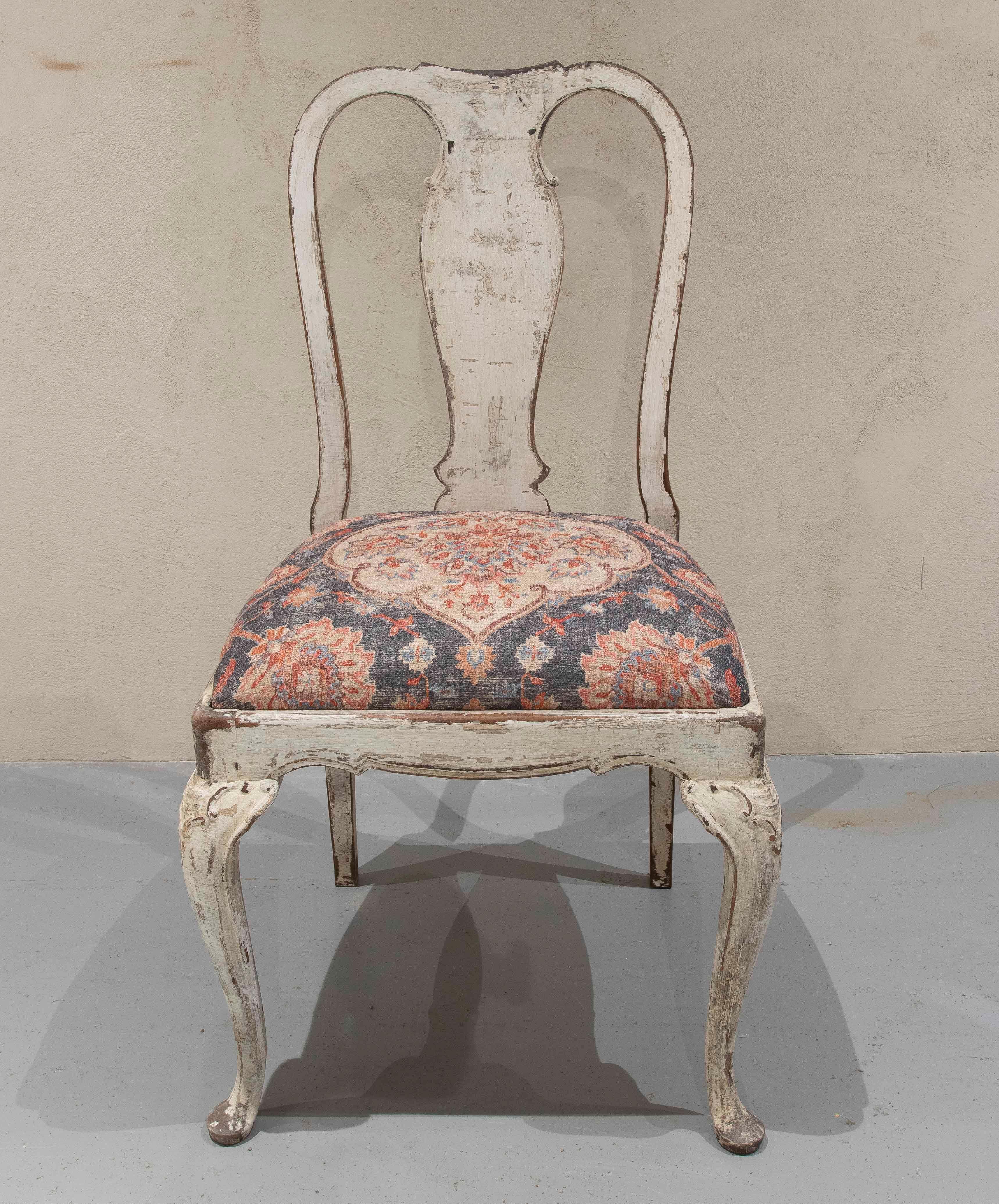 Européen 1950s Set of Six Antique Louis XV Style Chairs with Classic Upholstery en vente