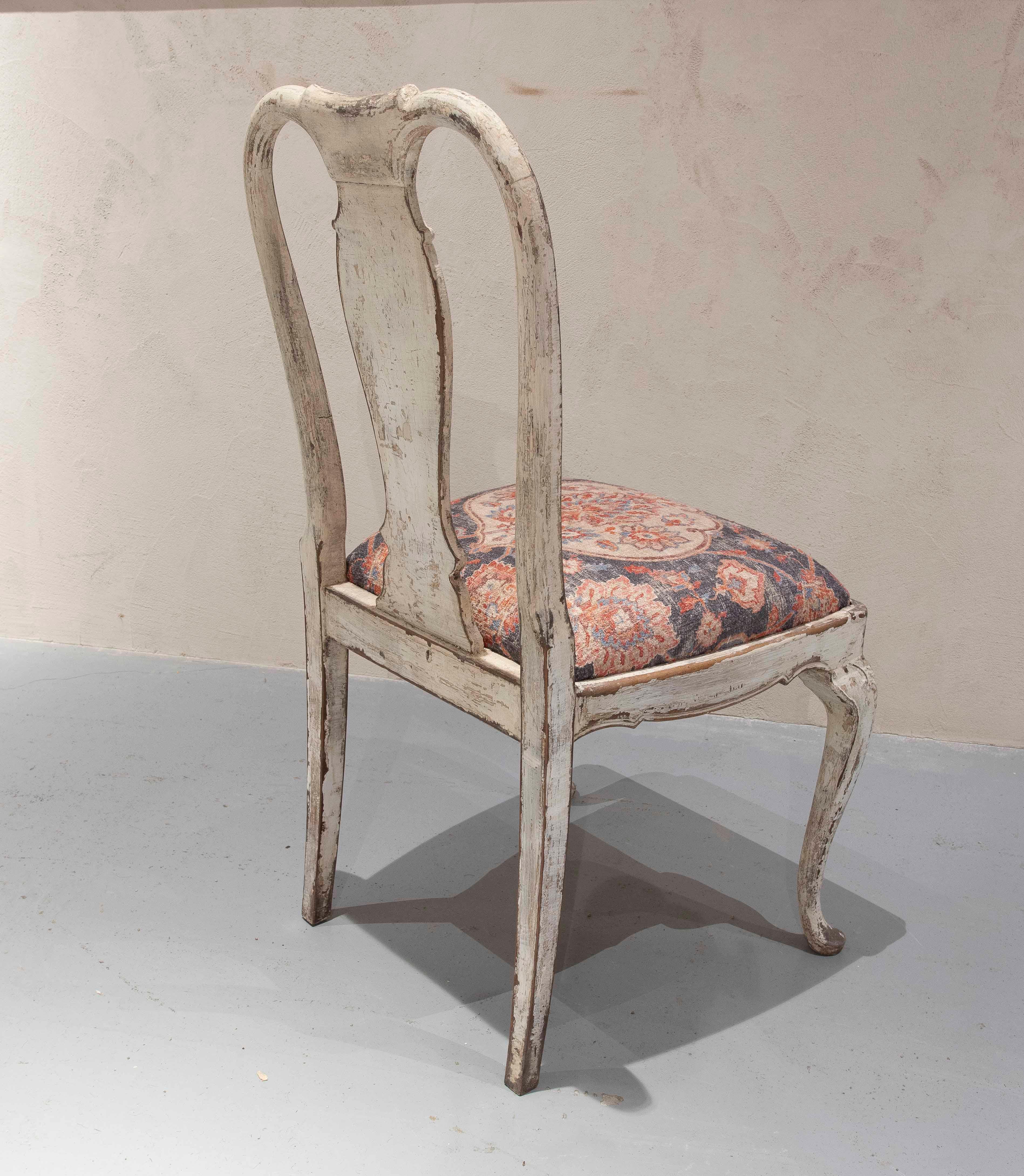Bois 1950s Set of Six Antique Louis XV Style Chairs with Classic Upholstery en vente