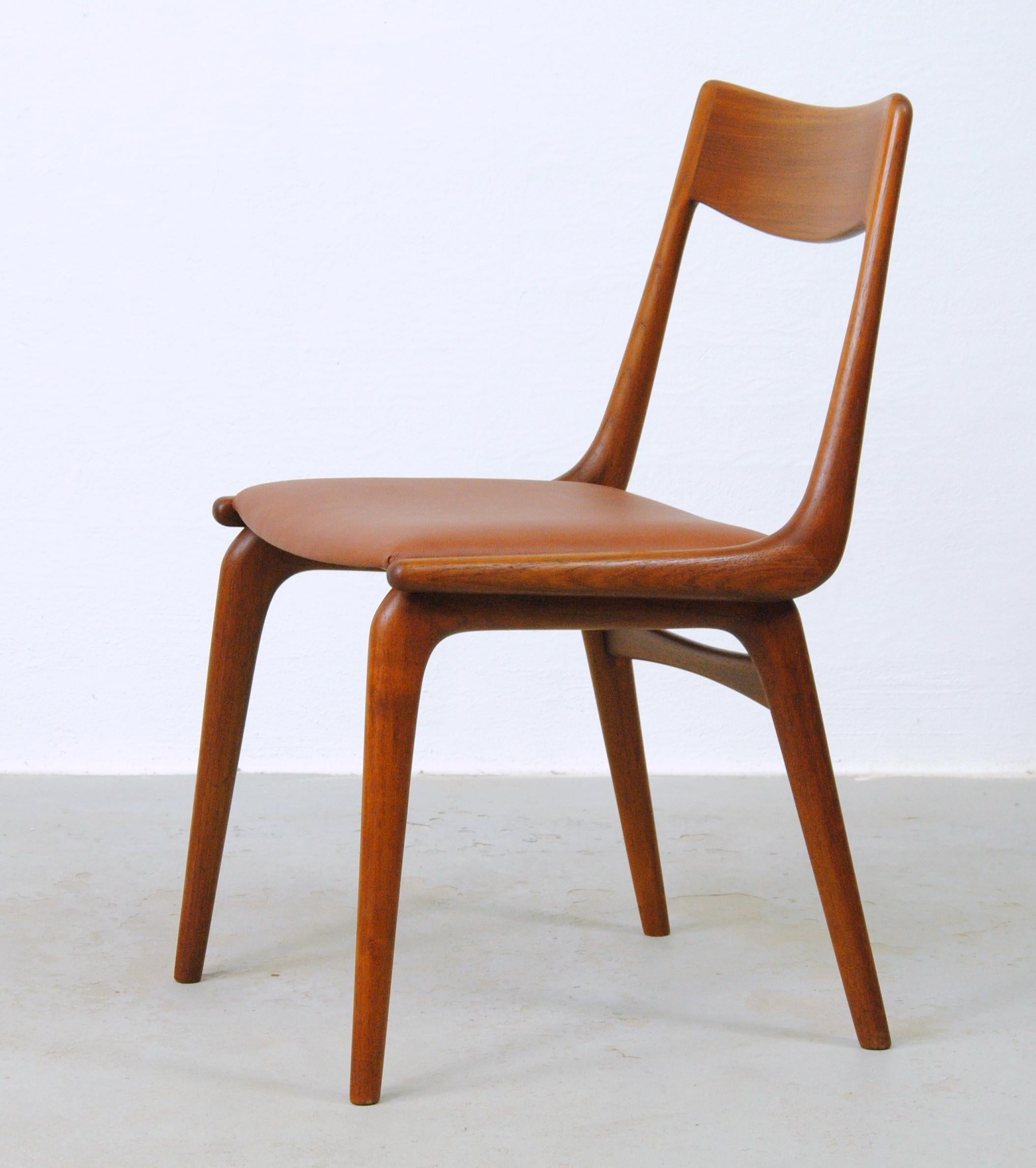Juego de seis sillas de comedor danesas de teca Alfred Christensen de los años 50 totalmente restauradas en venta 3