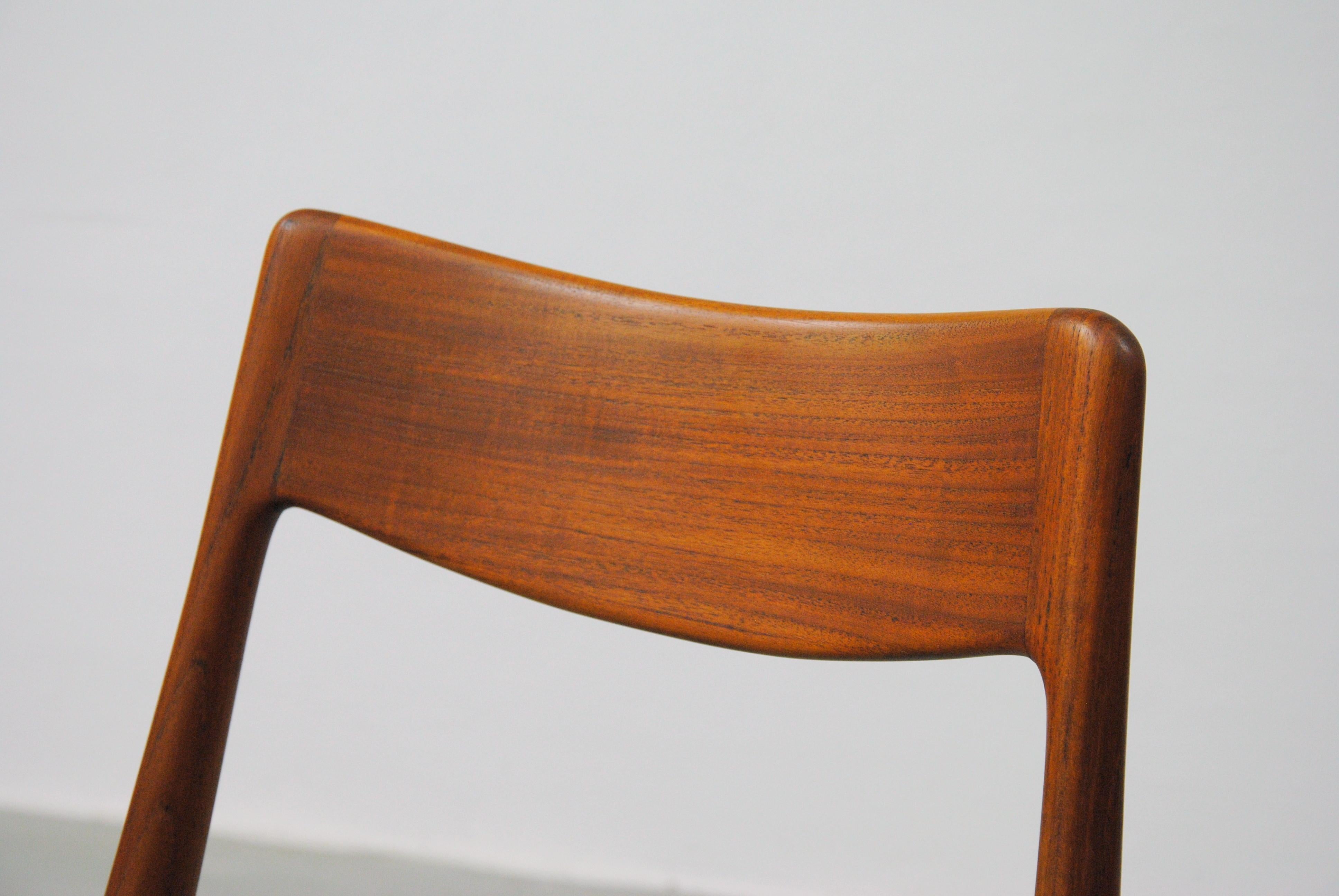 Juego de seis sillas de comedor danesas de teca Alfred Christensen de los años 50 totalmente restauradas en venta 5