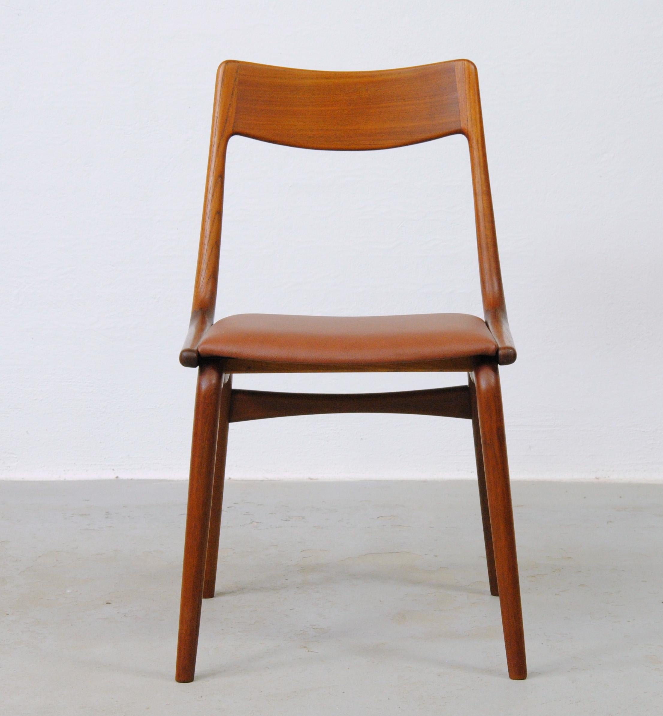 Juego de seis sillas de comedor danesas de teca Alfred Christensen de los años 50 totalmente restauradas Escandinavo moderno en venta