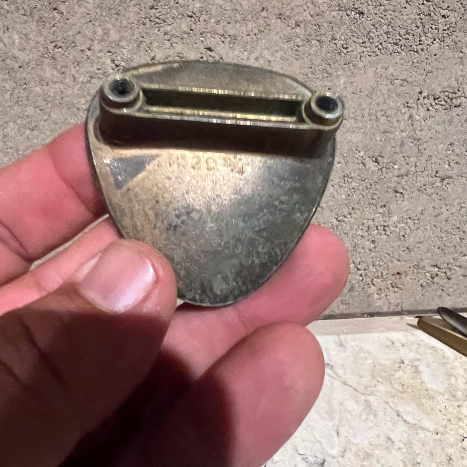1950s Set of Six Modernist Brass Pull Handle Knobs Carl Aubock Style For Sale 2