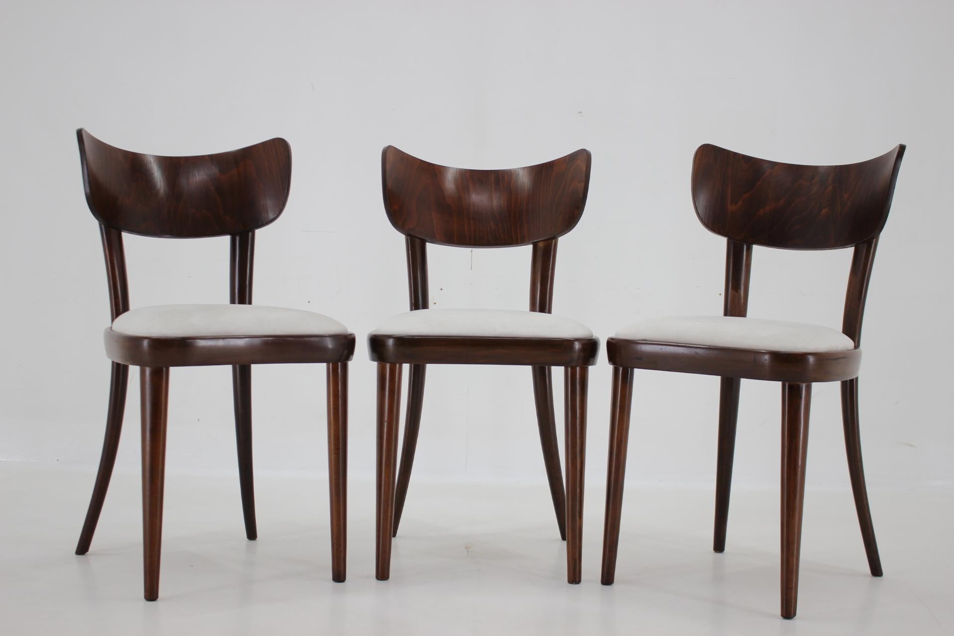 Mid-Century Modern 1950s Set of Three Restored Beech Dining Chairs, Czechoslovakia For Sale