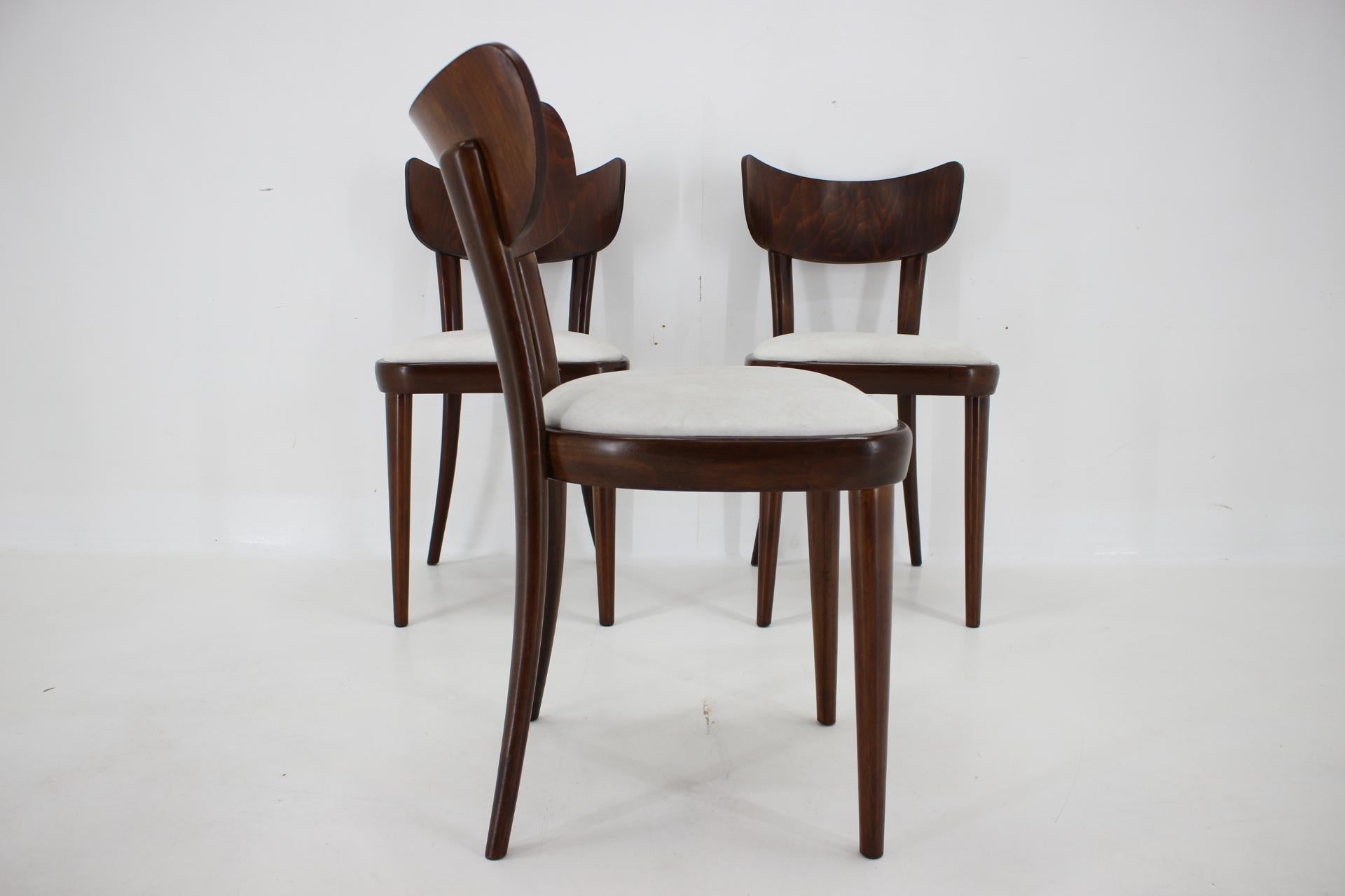 1950s Set of Three Restored Beech Dining Chairs, Czechoslovakia For Sale 2