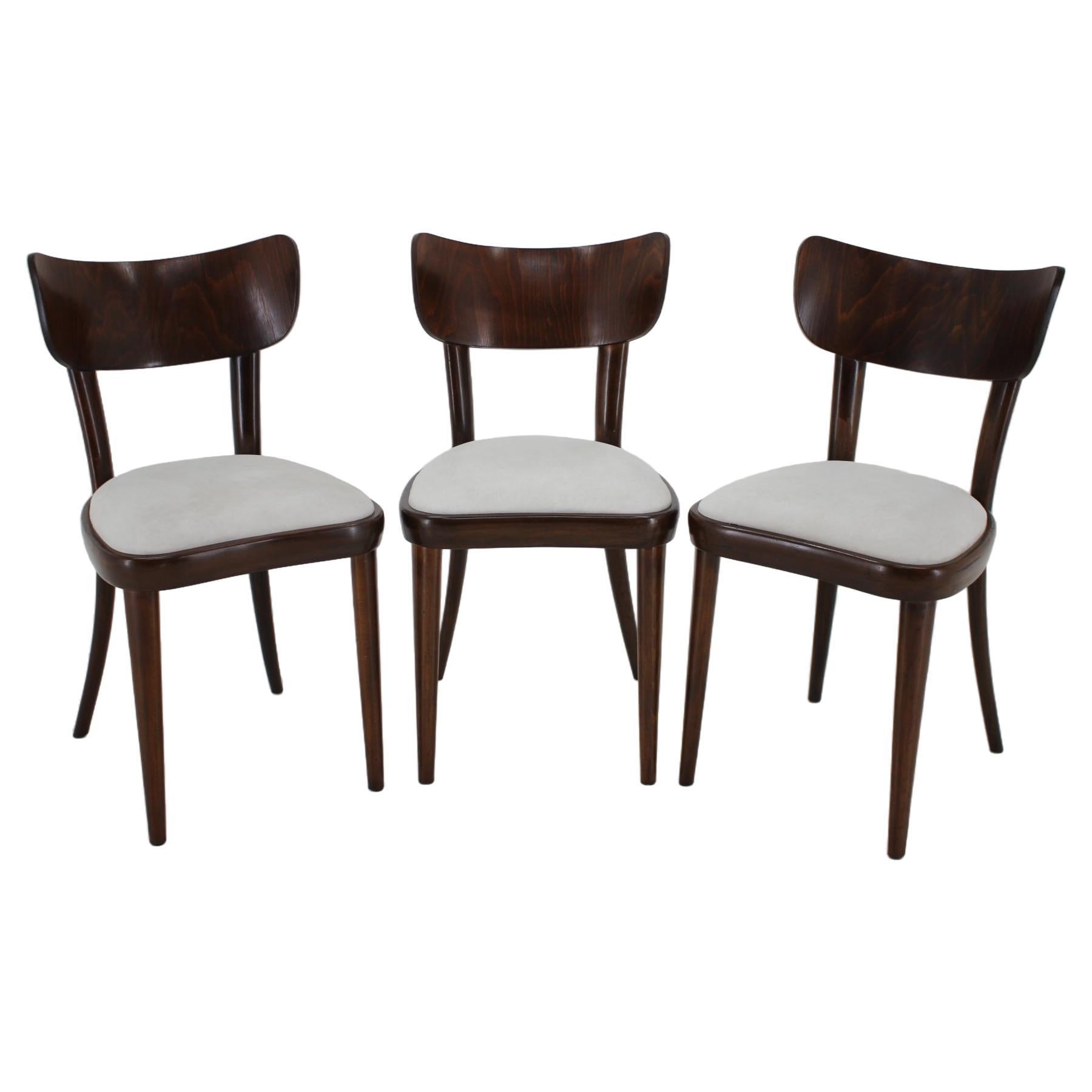 1950s Set of Three Restored Beech Dining Chairs, Czechoslovakia For Sale